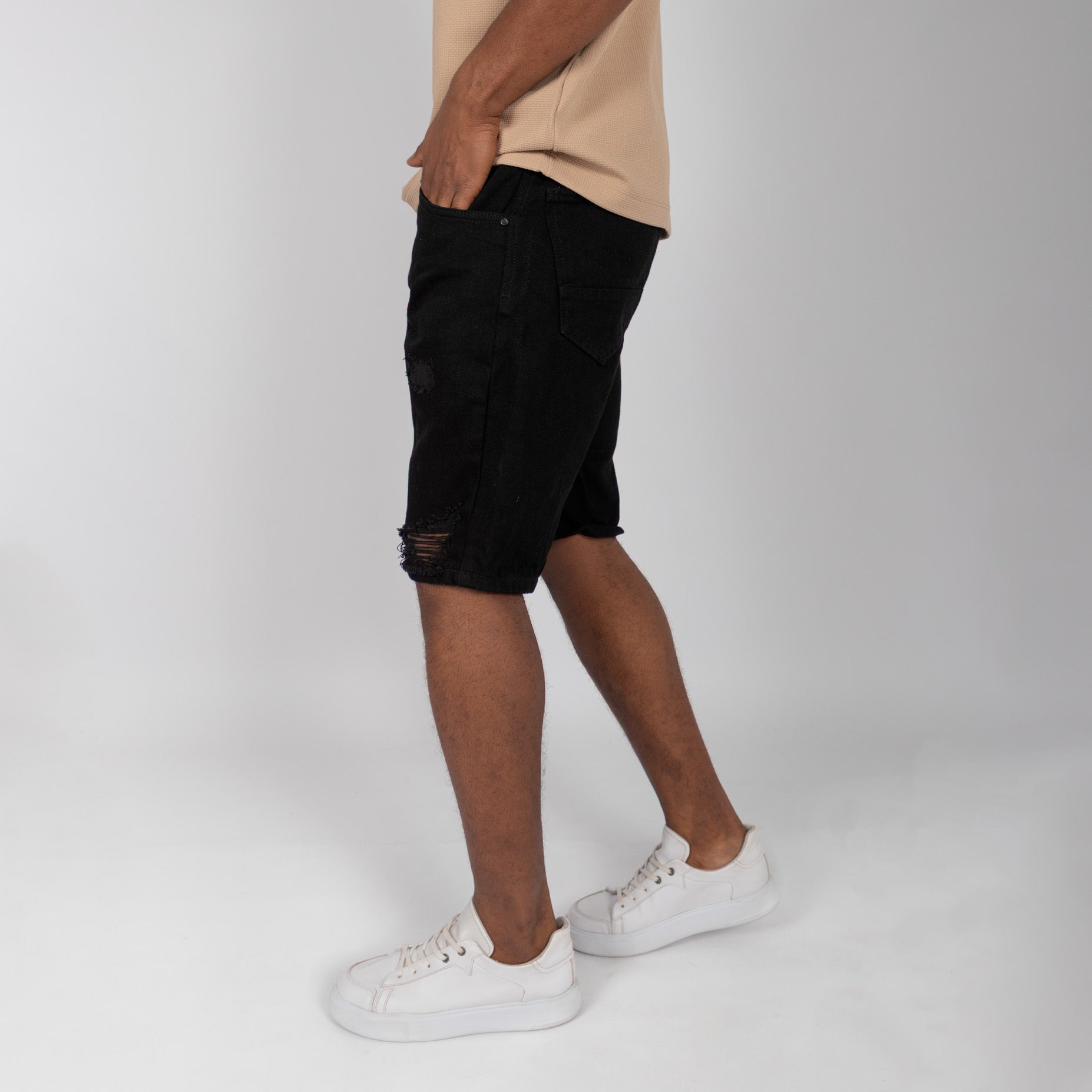 Bermuda hombre negro rotos