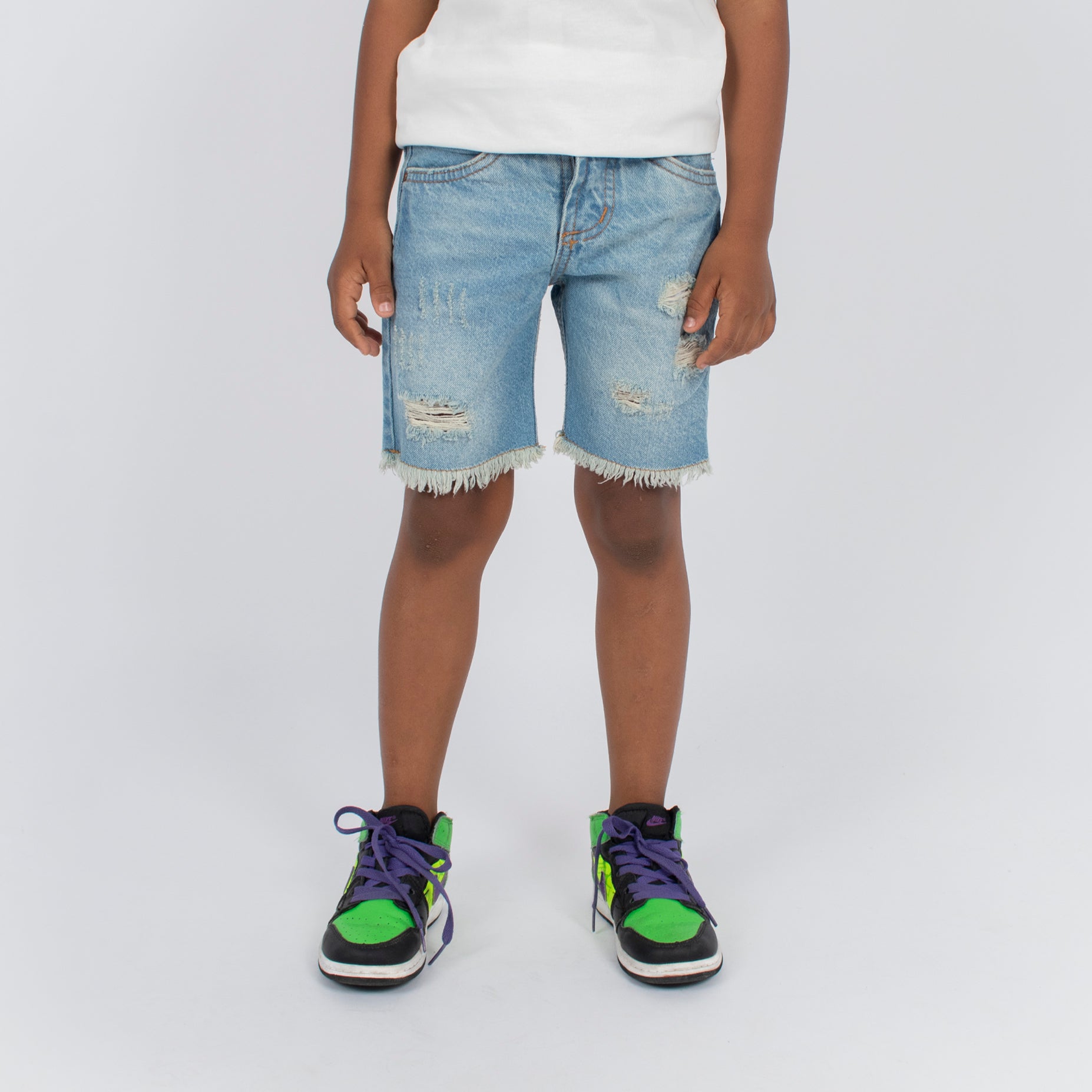 Bermuda niño con rotos