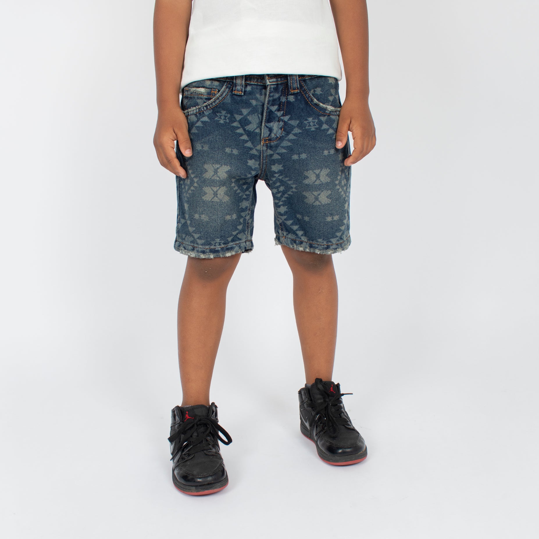 Bermuda niño estampada figuras