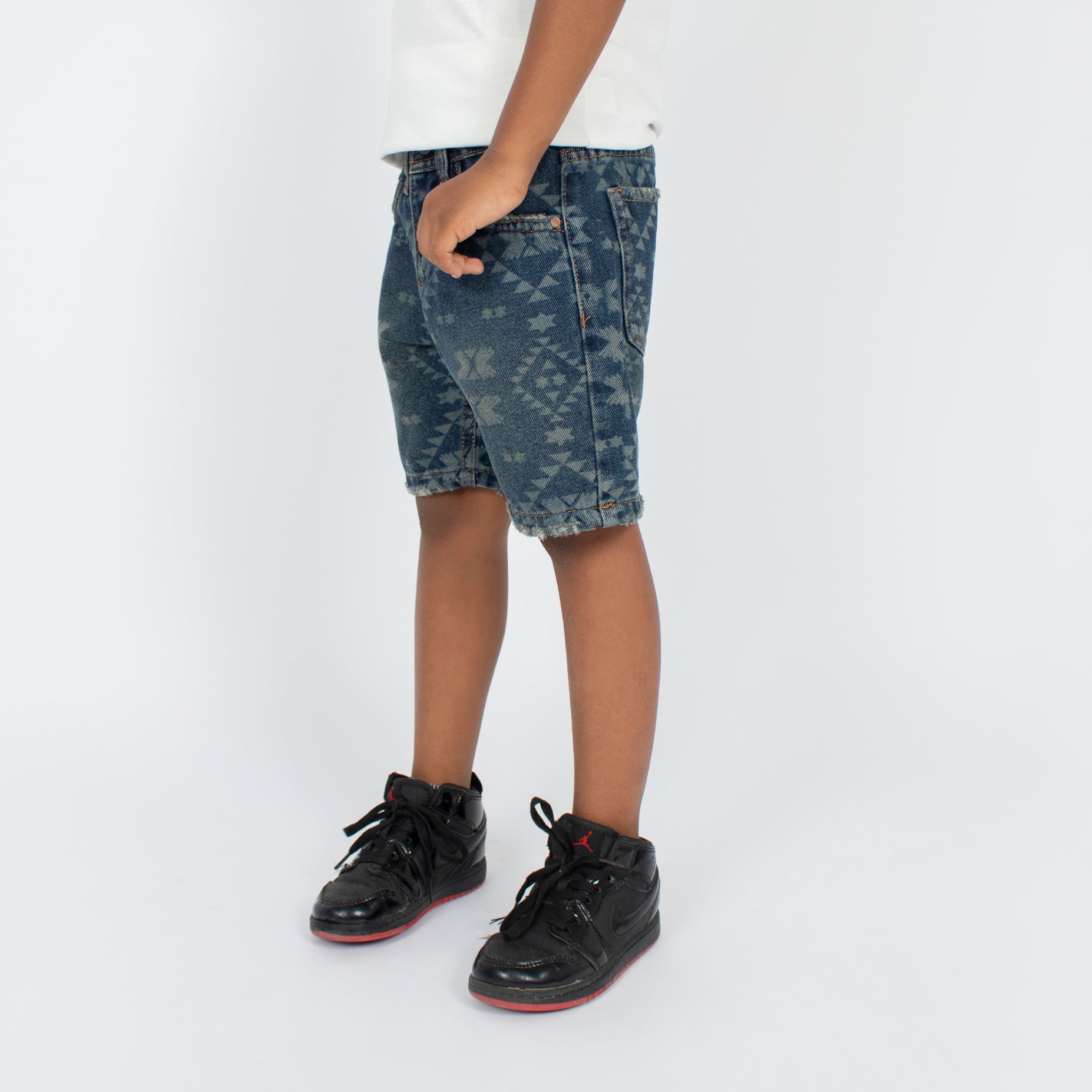 Bermuda niño estampada figuras