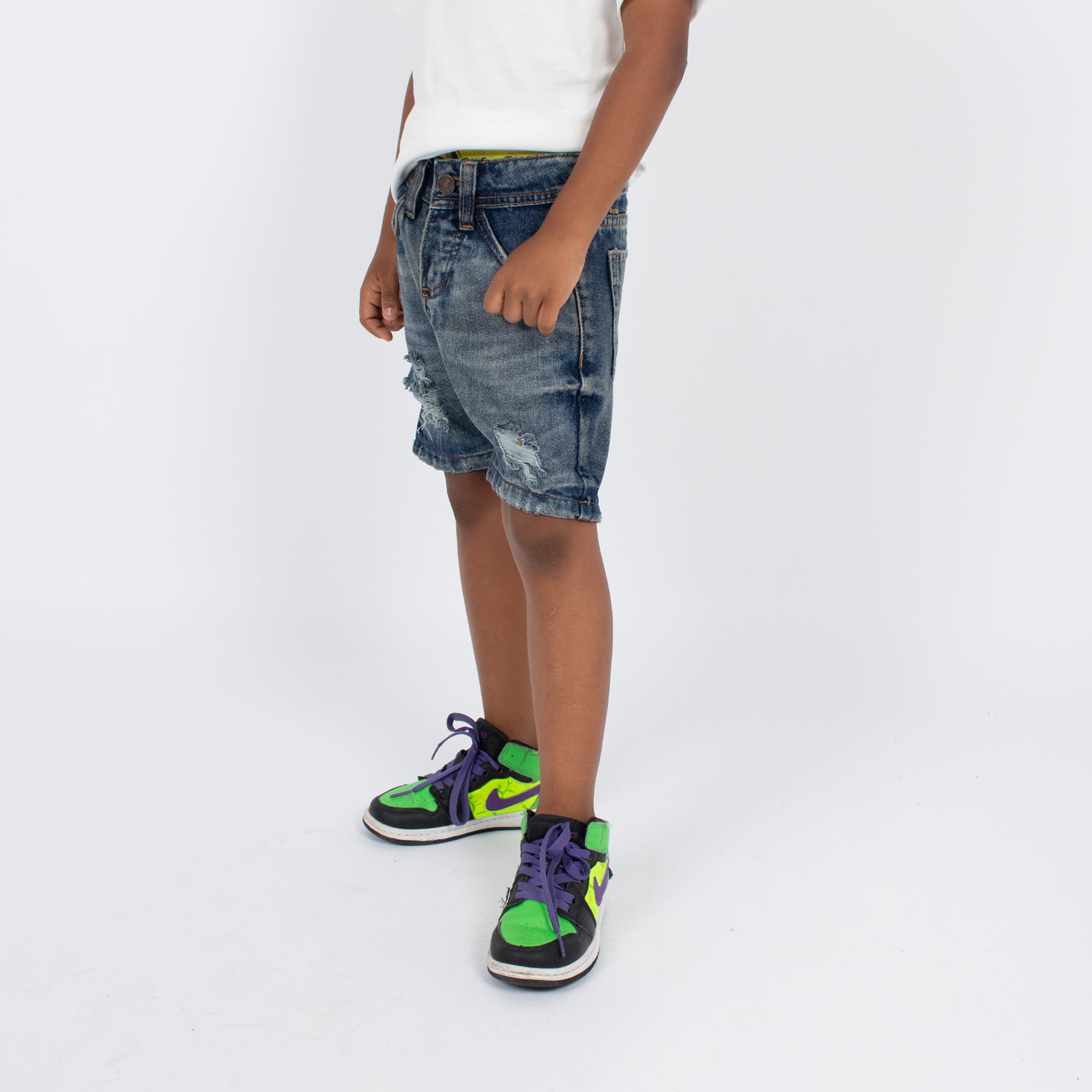 Bermuda niño desgaste