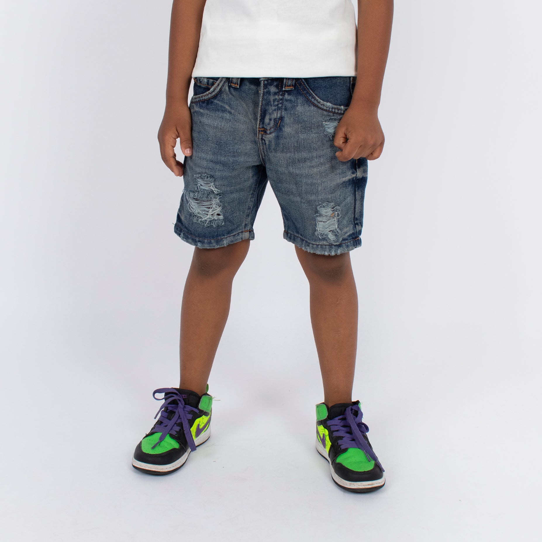 Bermuda niño desgaste