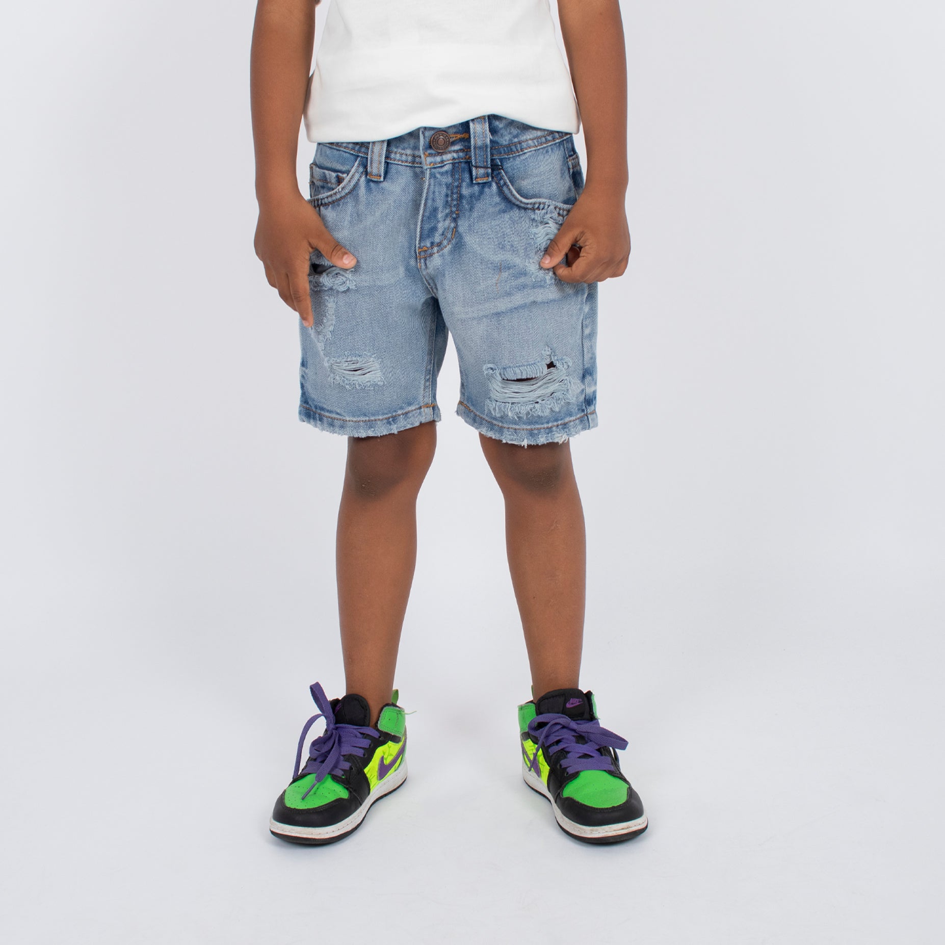 Bermuda niño desgaste