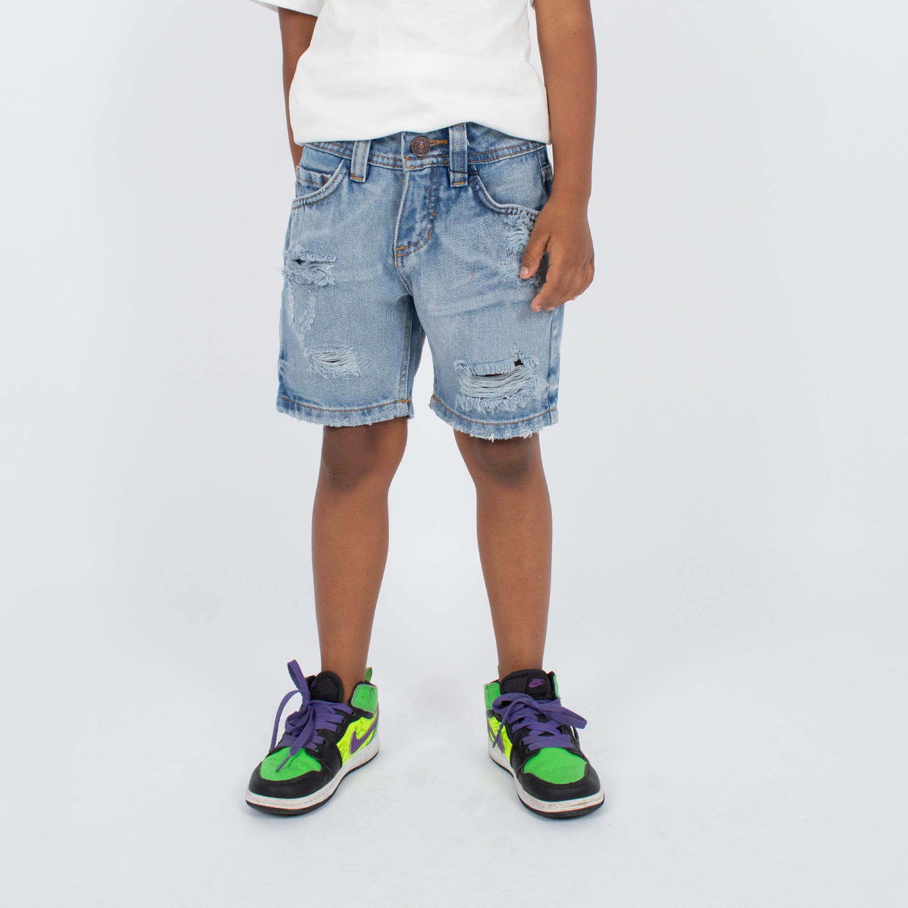 Bermuda niño desgaste