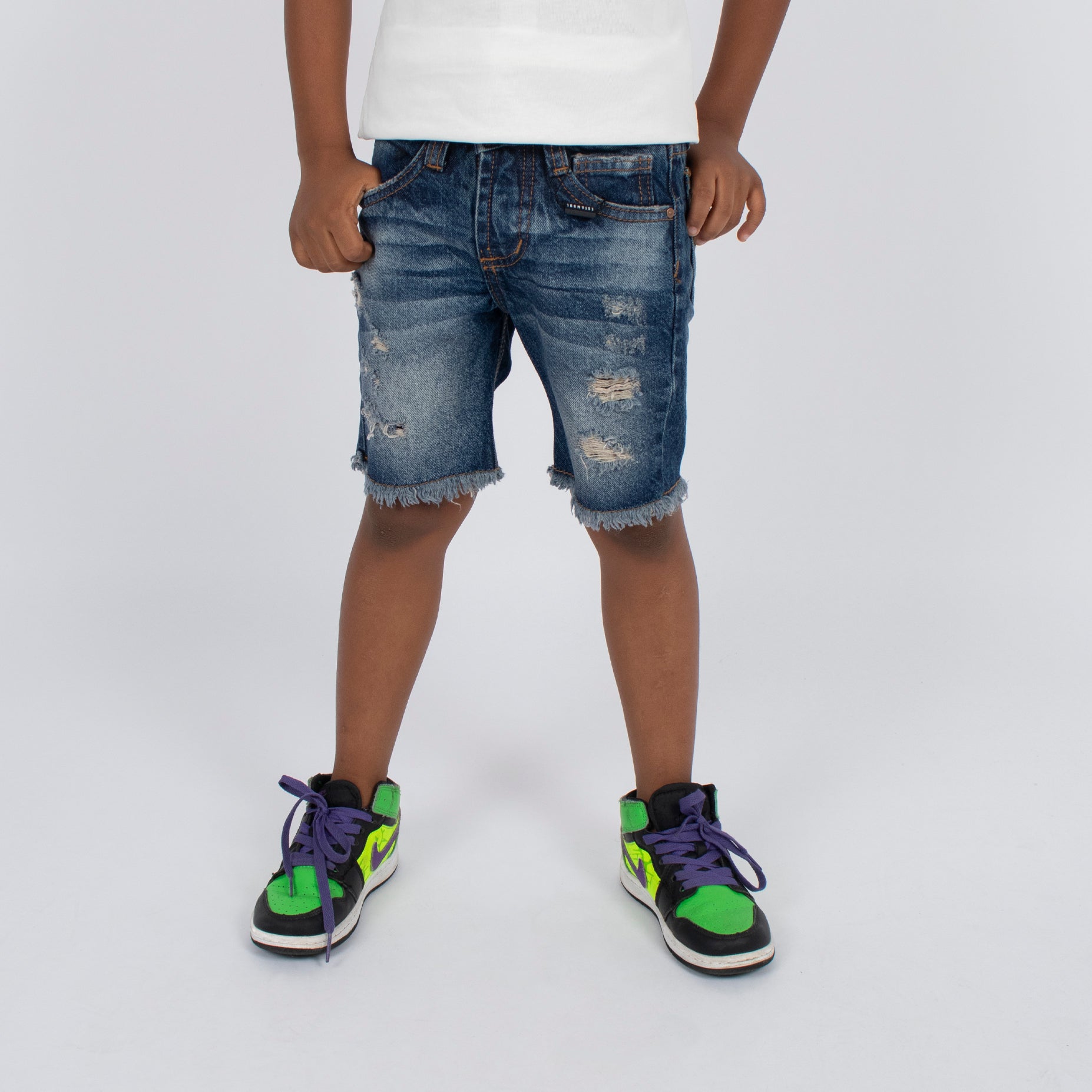 Bermuda niño con rotos