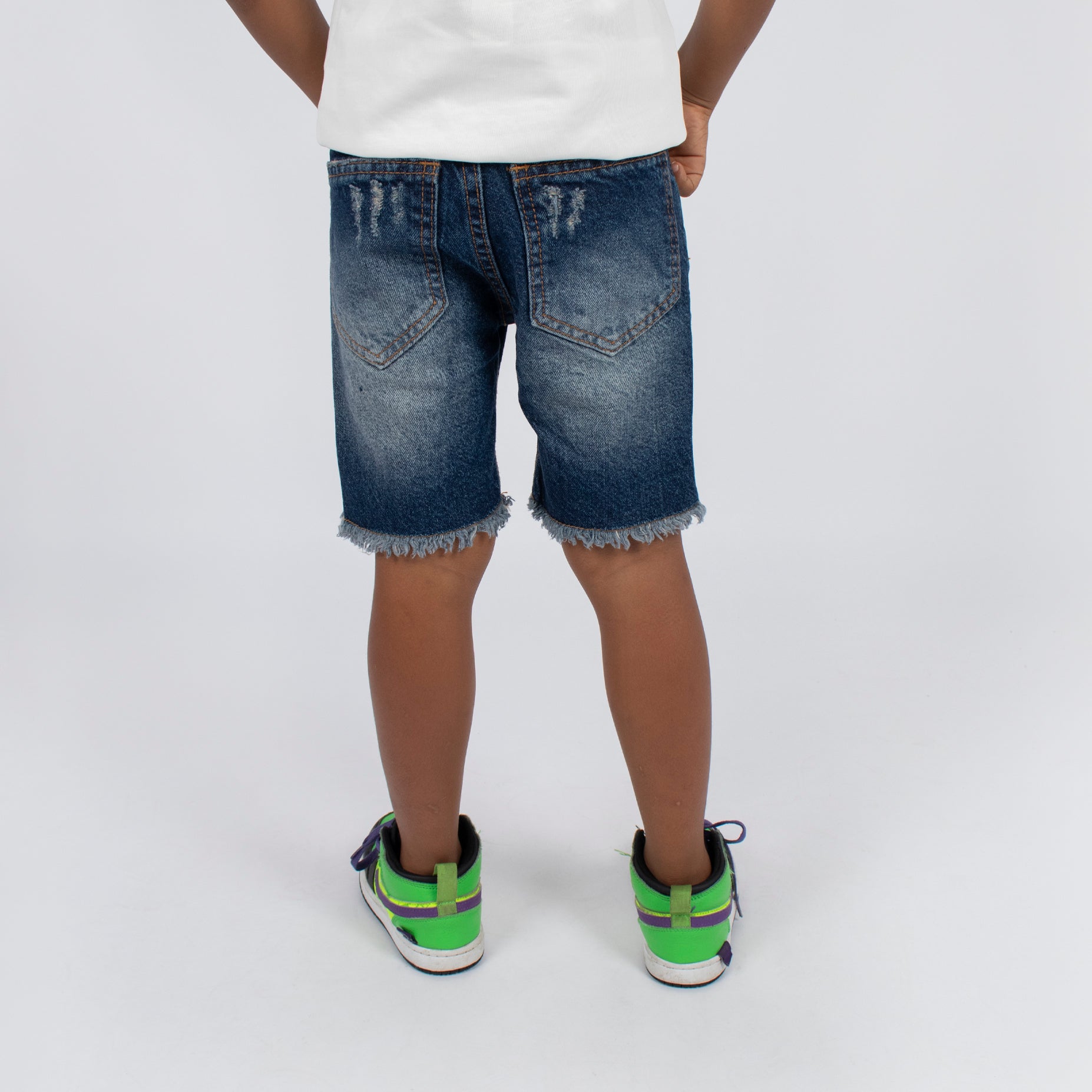 Bermuda niño con rotos