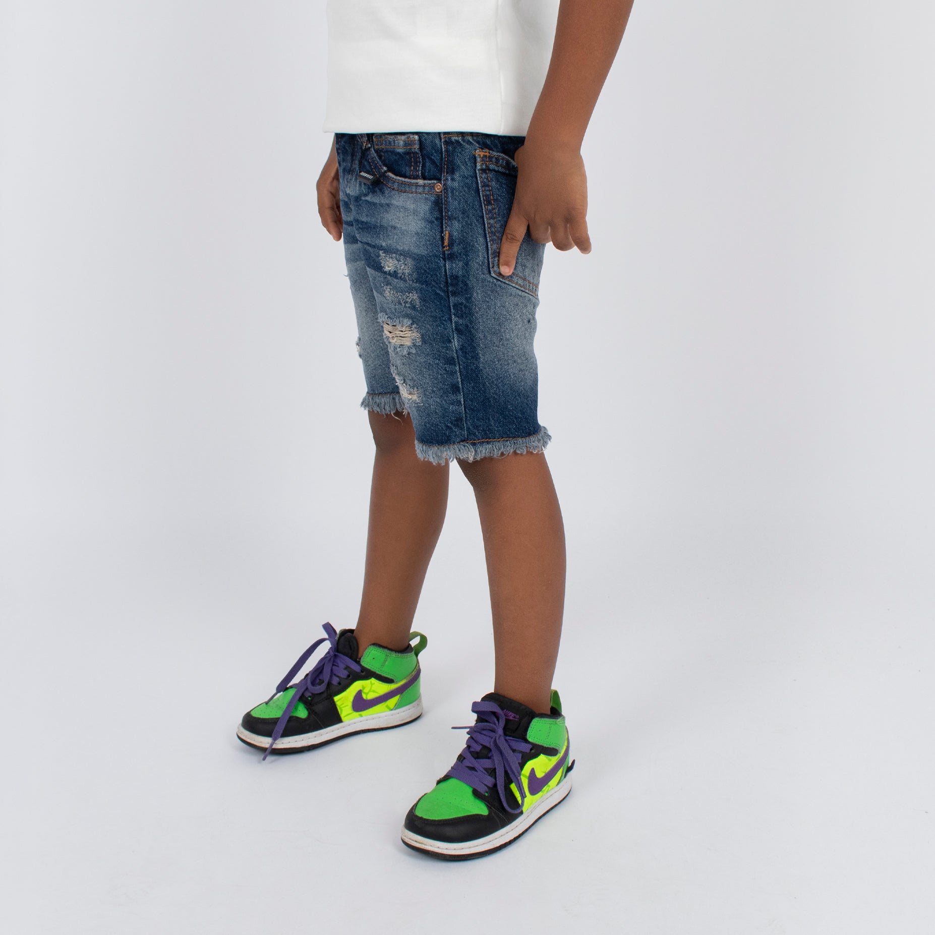 Bermuda niño con rotos