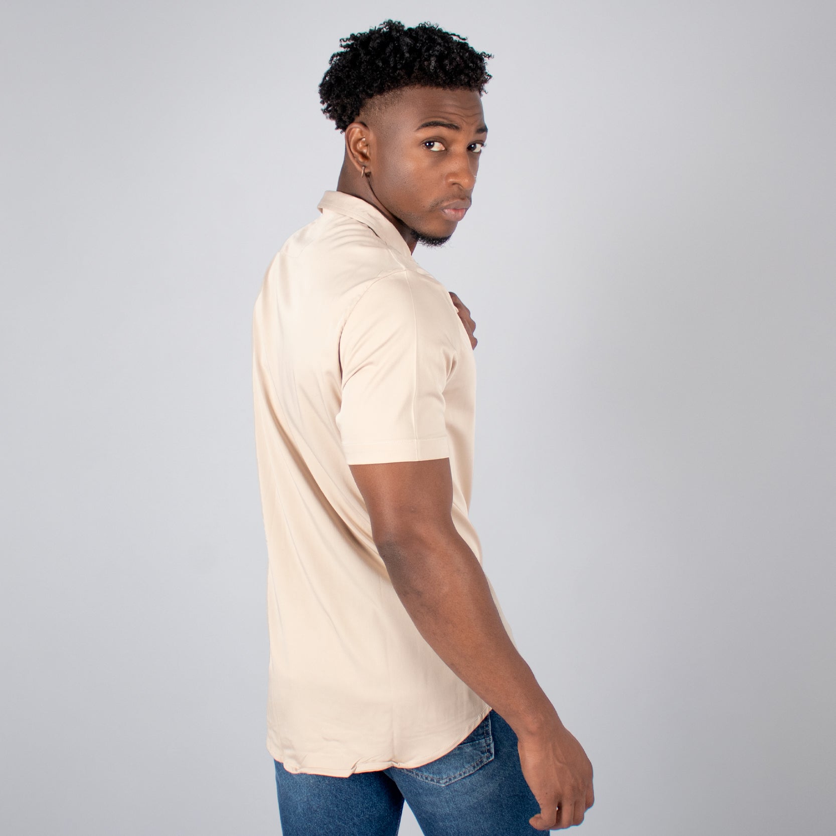 Camisa hombre cortes