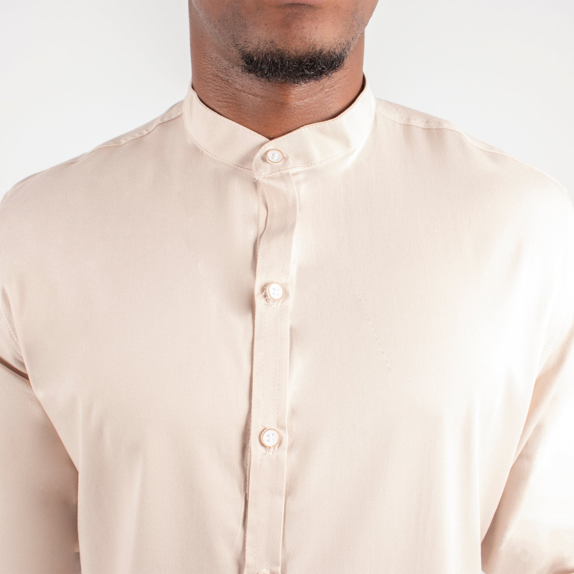 Camisa hombre Ml cuello neru camel