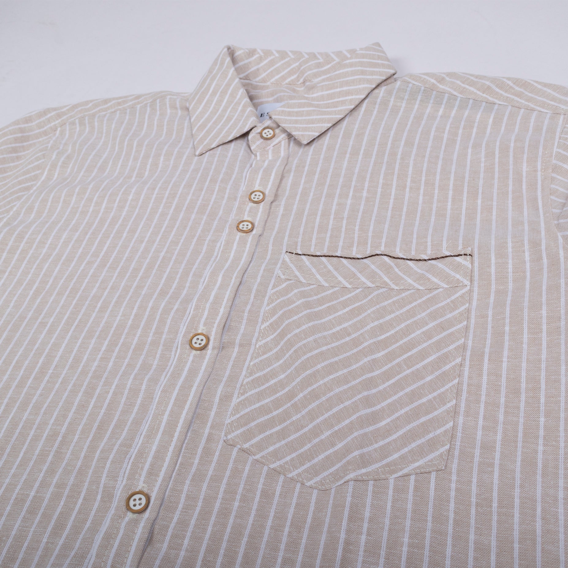 Camisa hombre bordado y rayas