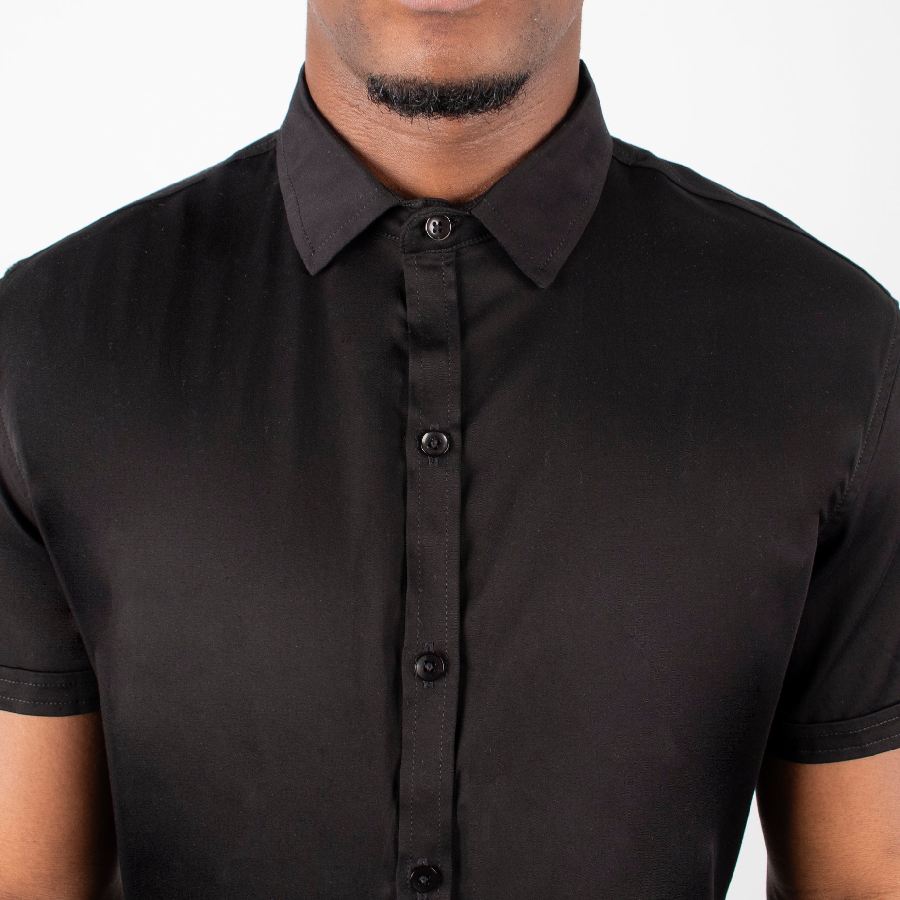 Camisa hombre basica cuello Negra