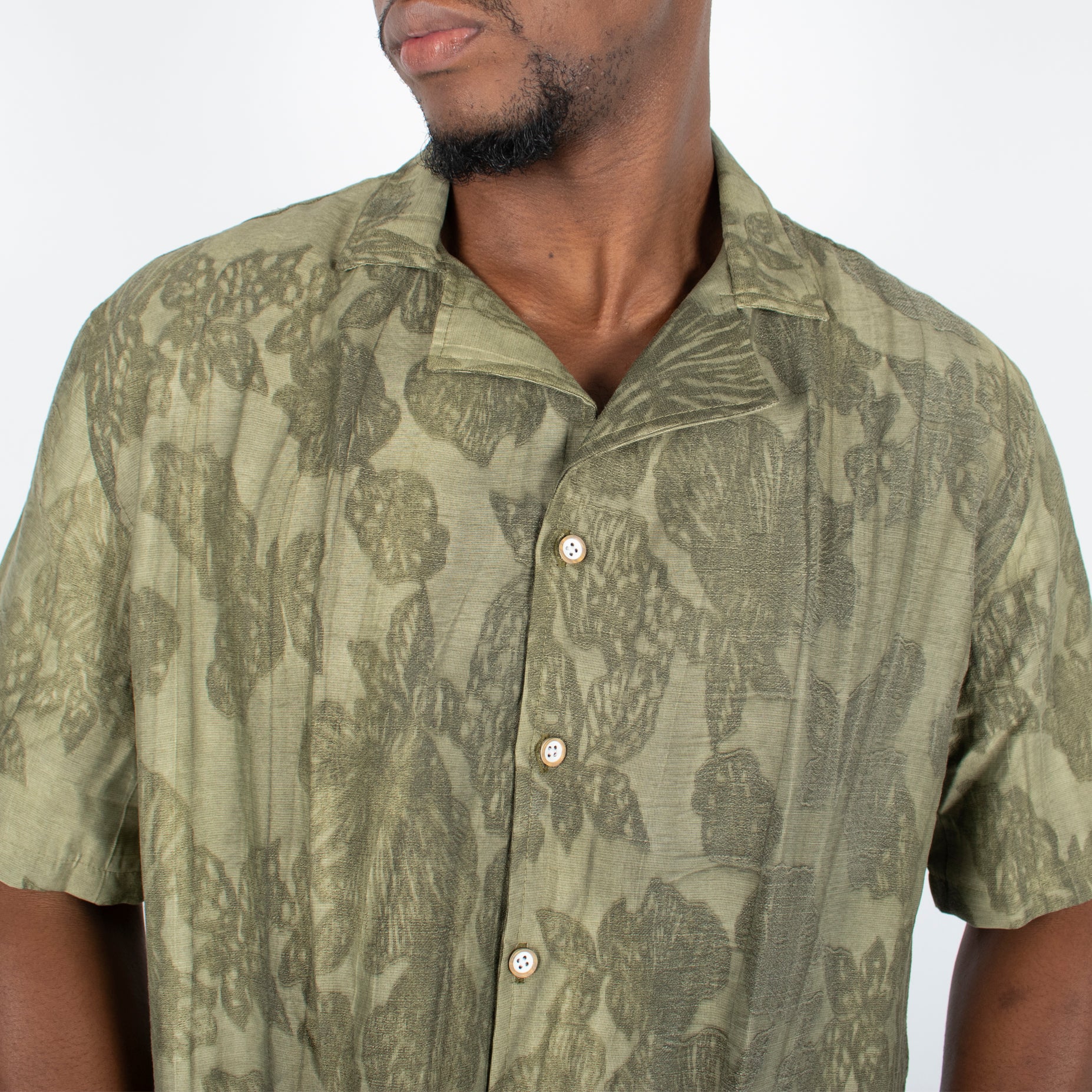 Camisa hombre cuello sport textura verde