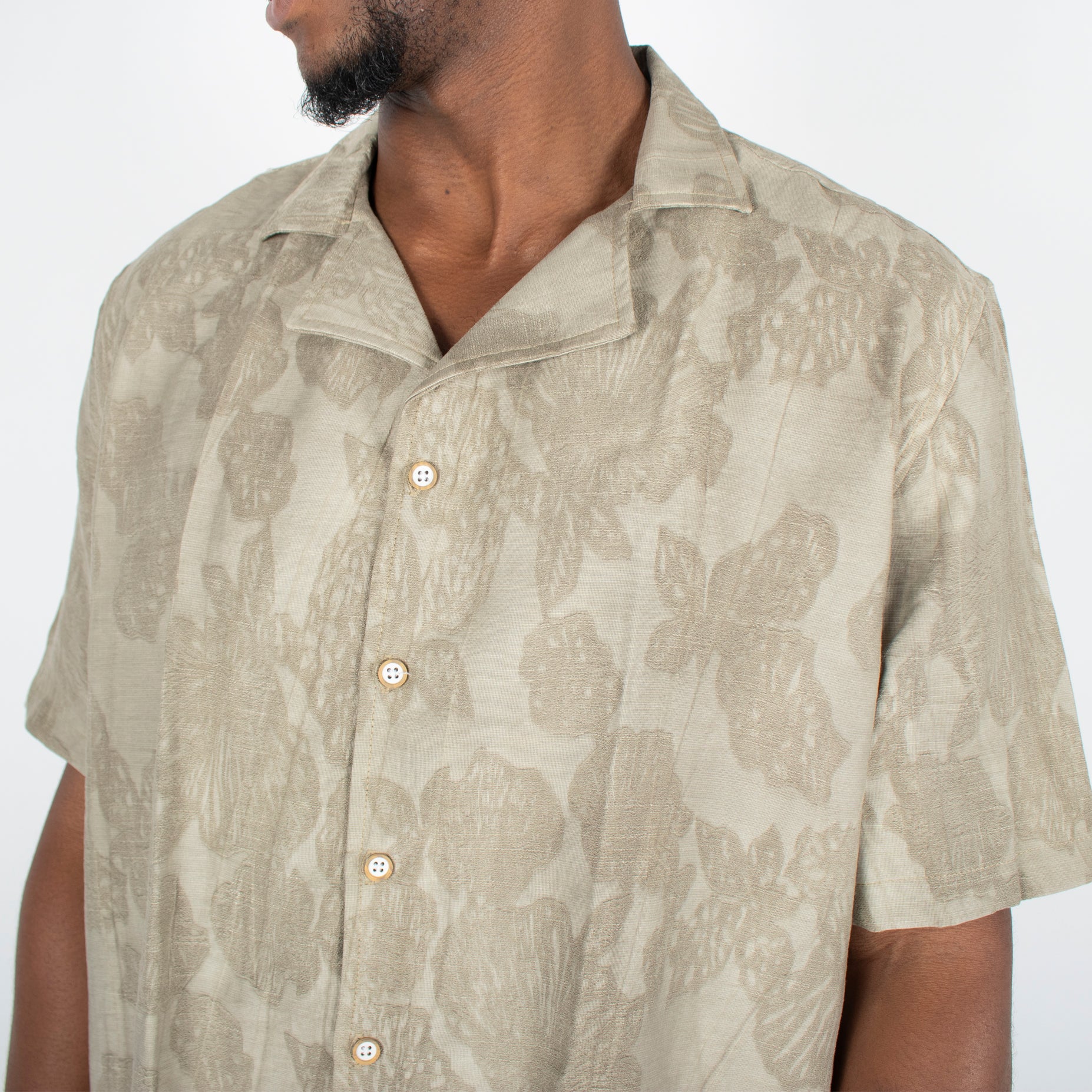 Camisa hombre cuello sport textura taupe