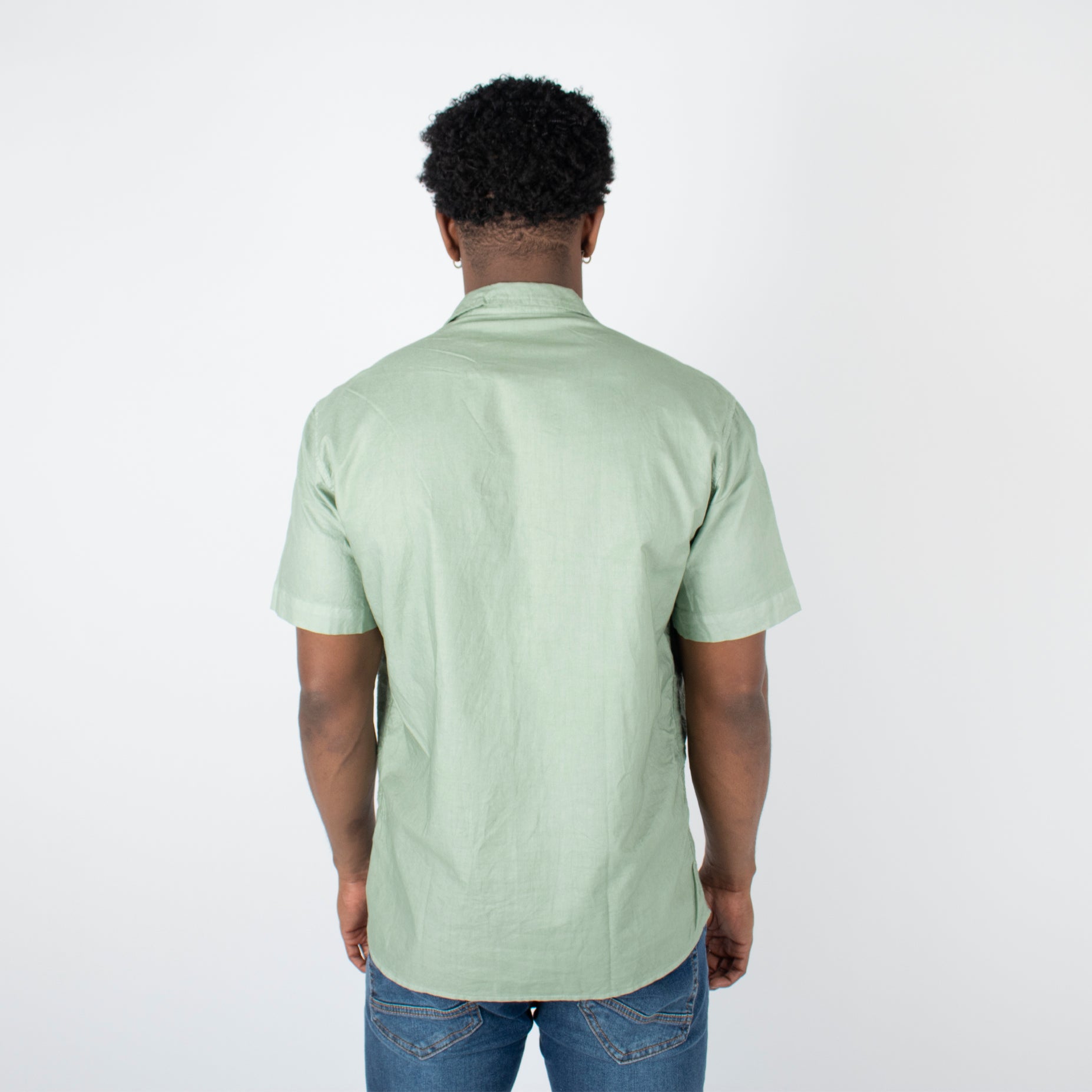 Camisa hombre cuello degrade verde