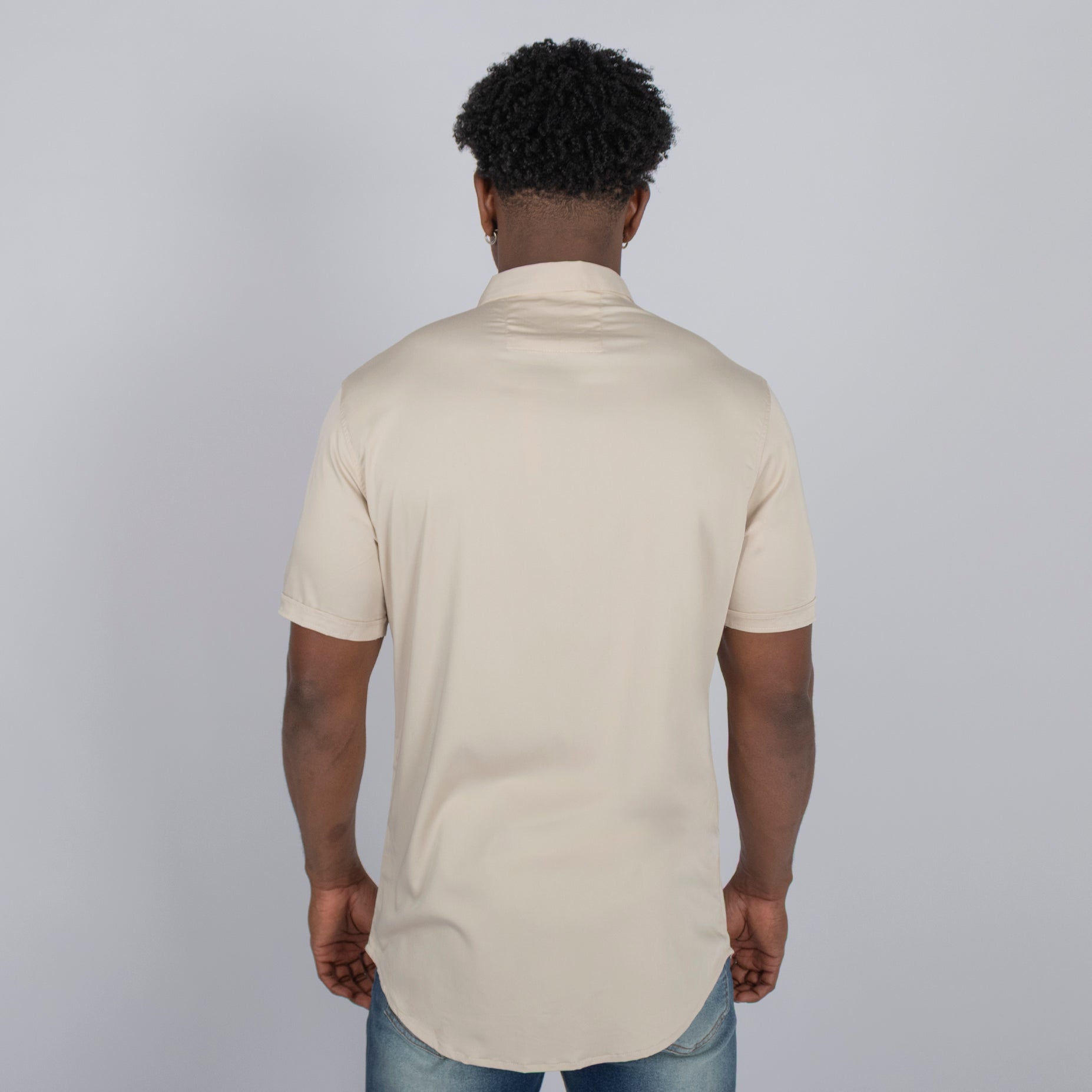 Camisa hombre cuello beige