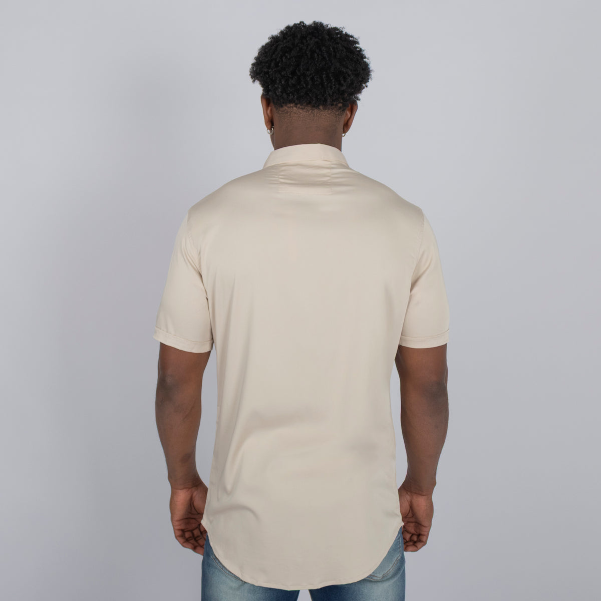 Camisa hombre cuello beige