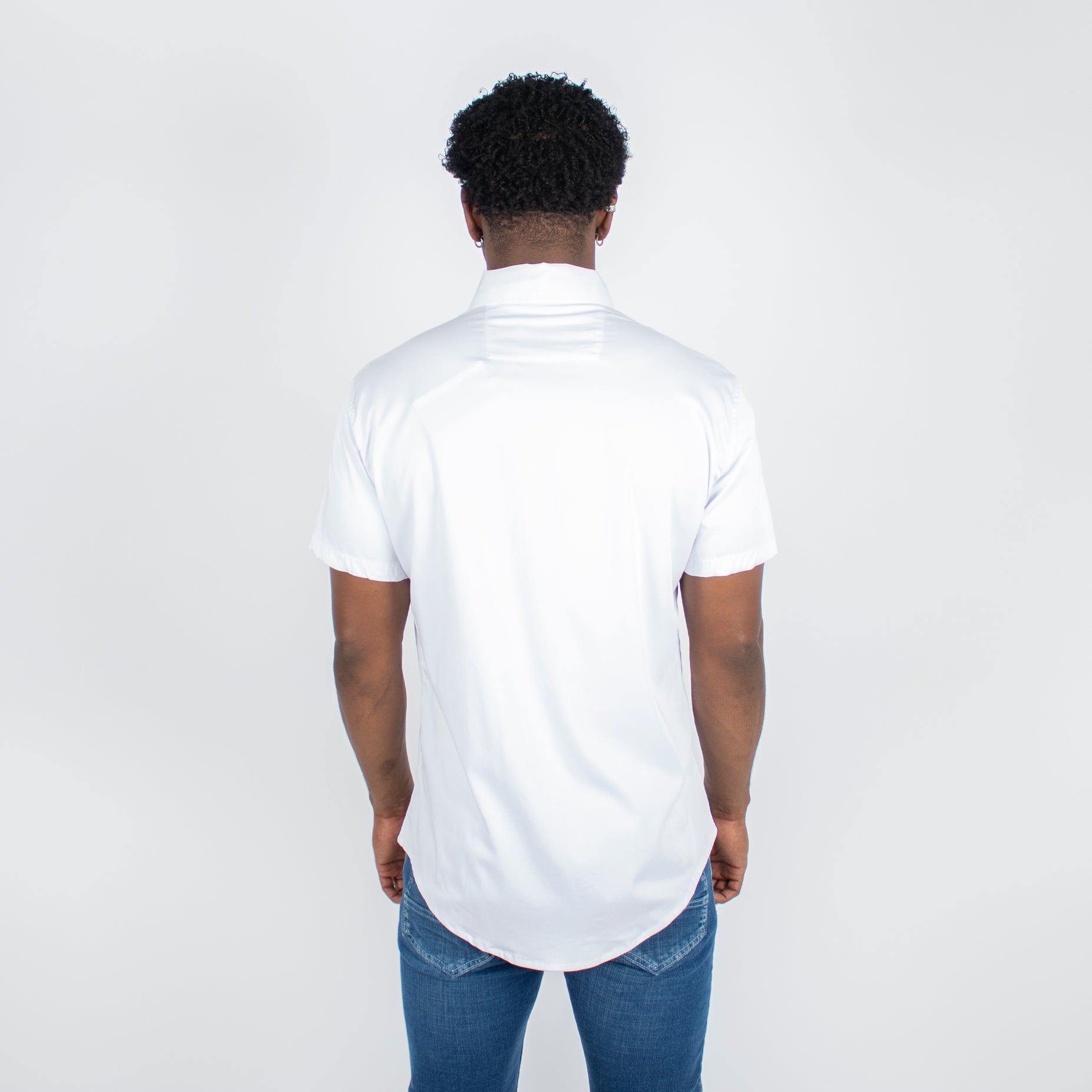 Camisa hombre cuello blanca