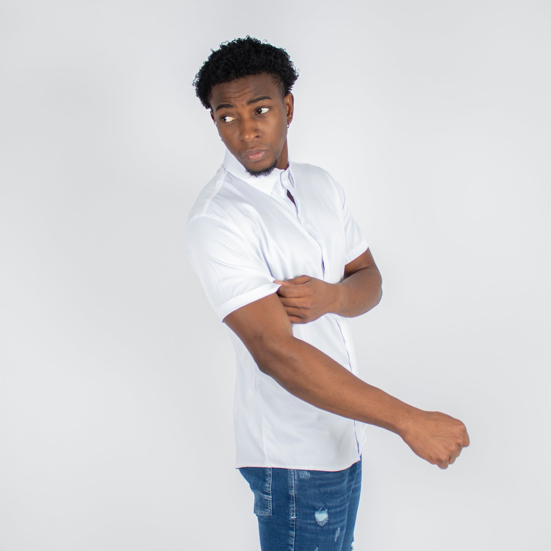 Camisa hombre cuello blanca