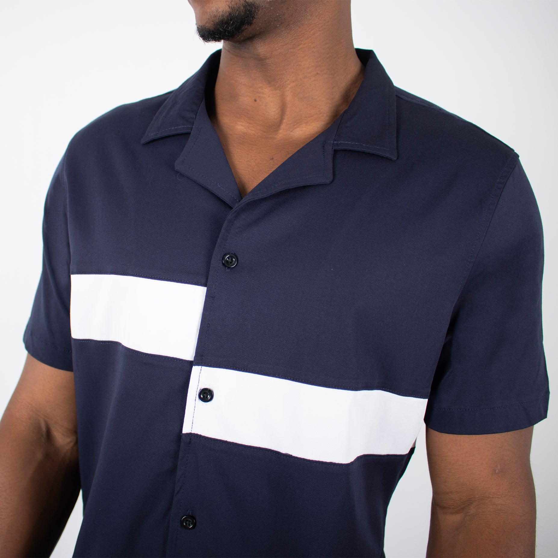 Camisa hombre cortes azul oscuro