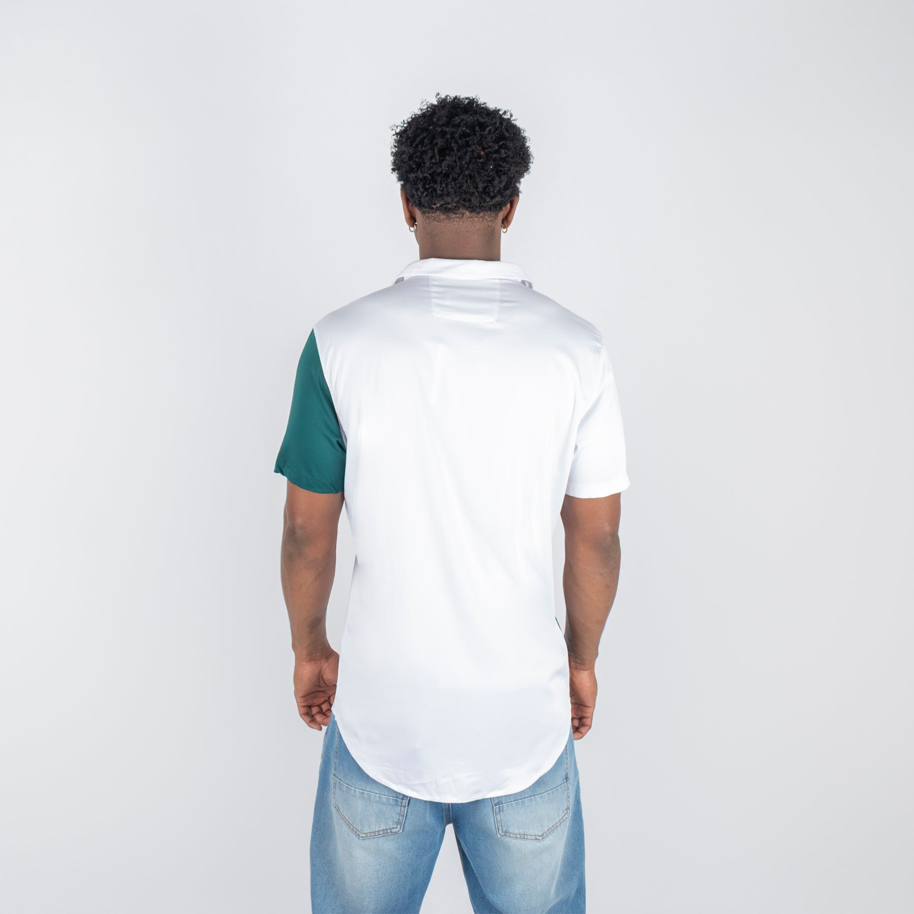 Camisa hombre cortes oscura