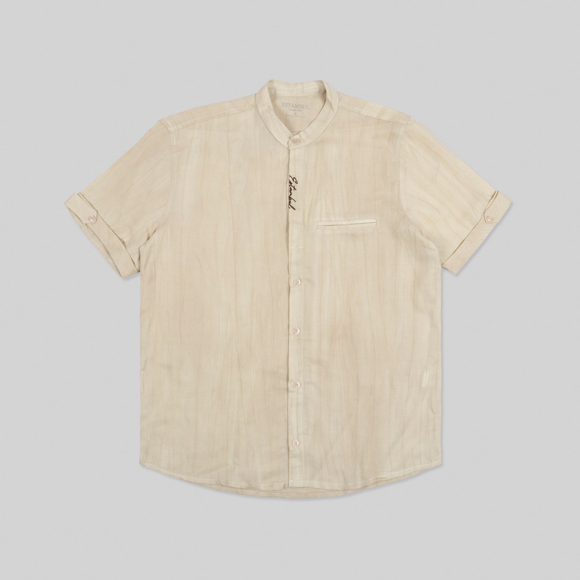 Camisa hombre cuello alto y bordado