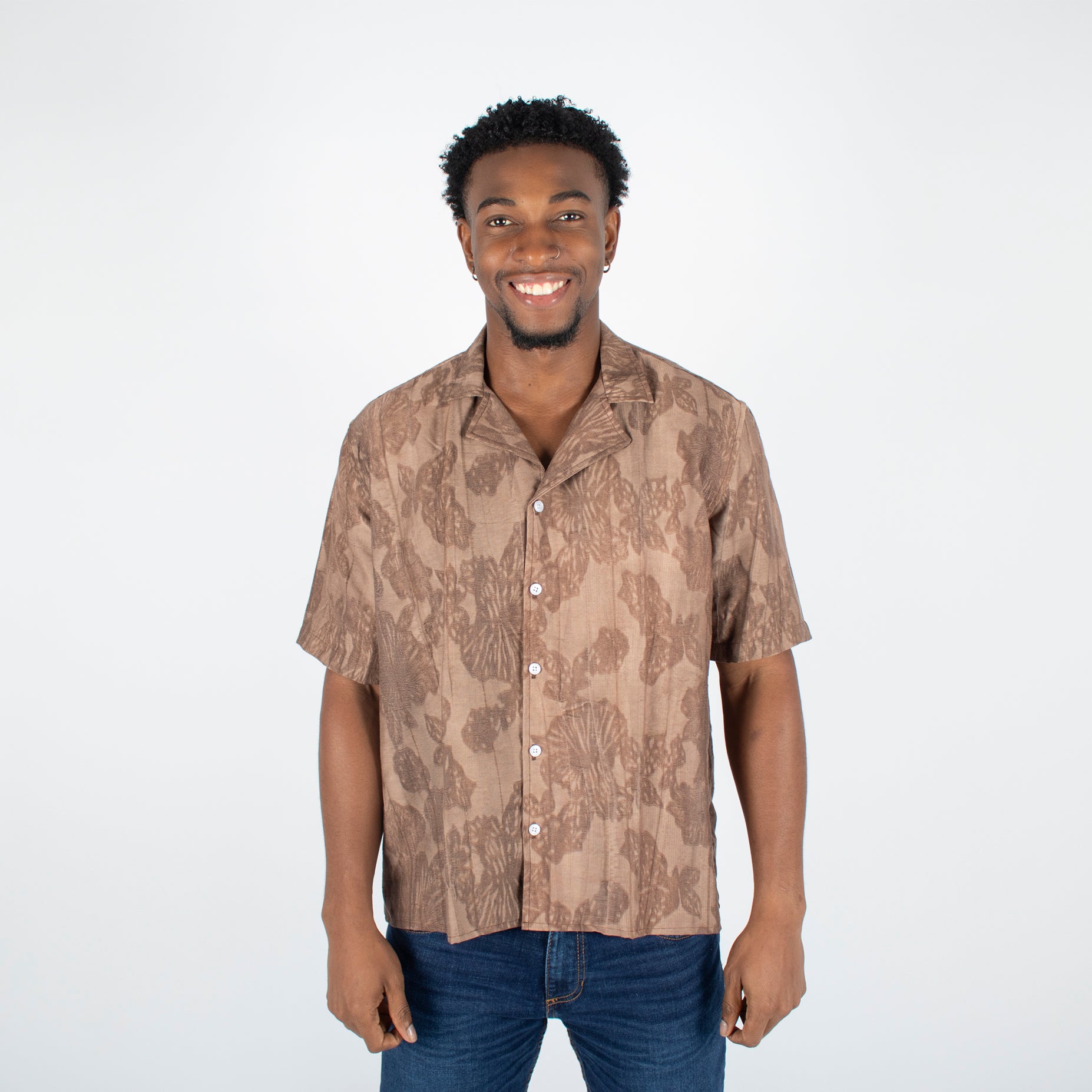 Camisa hombre cuello sport textura cafe