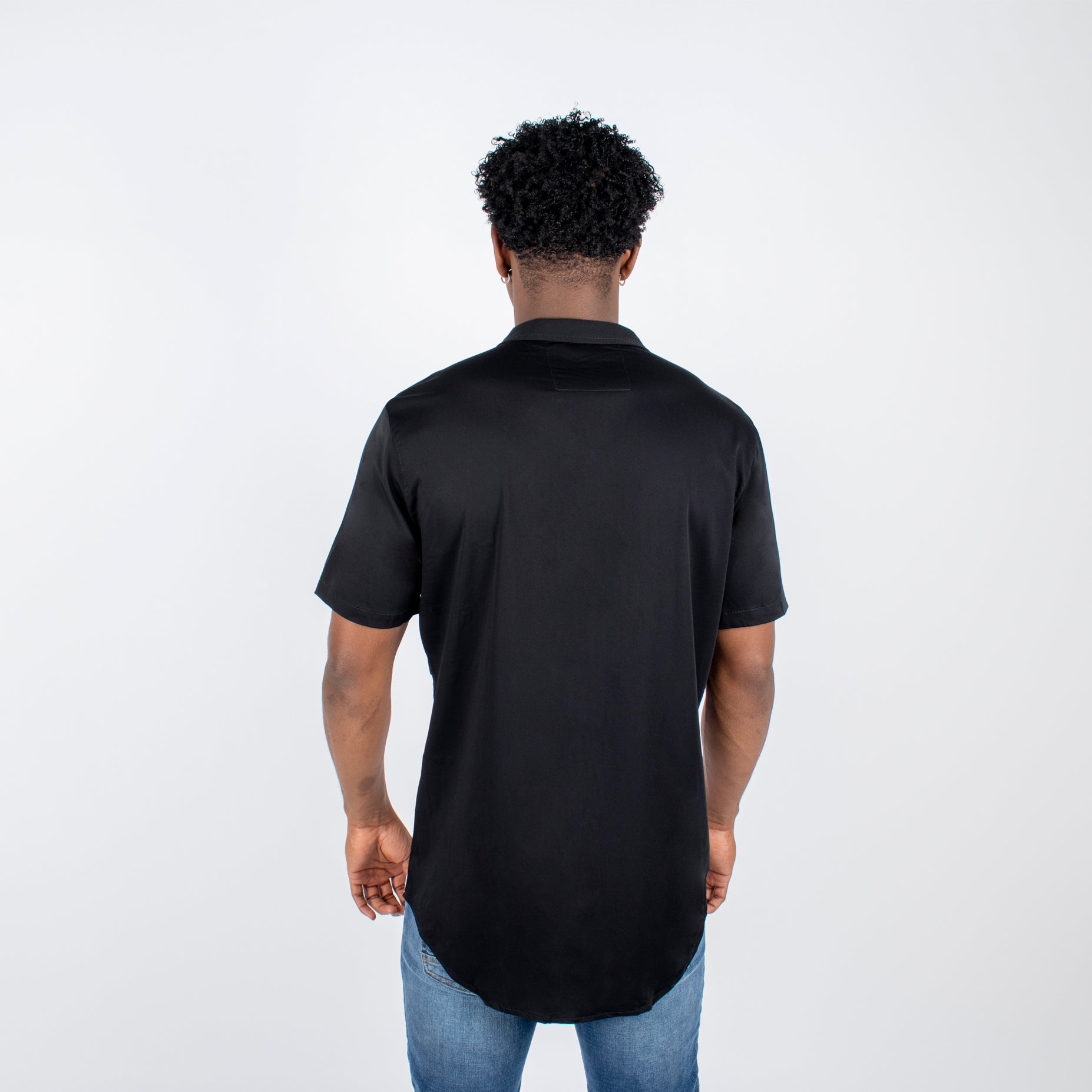 Camisa hombre cortes negra