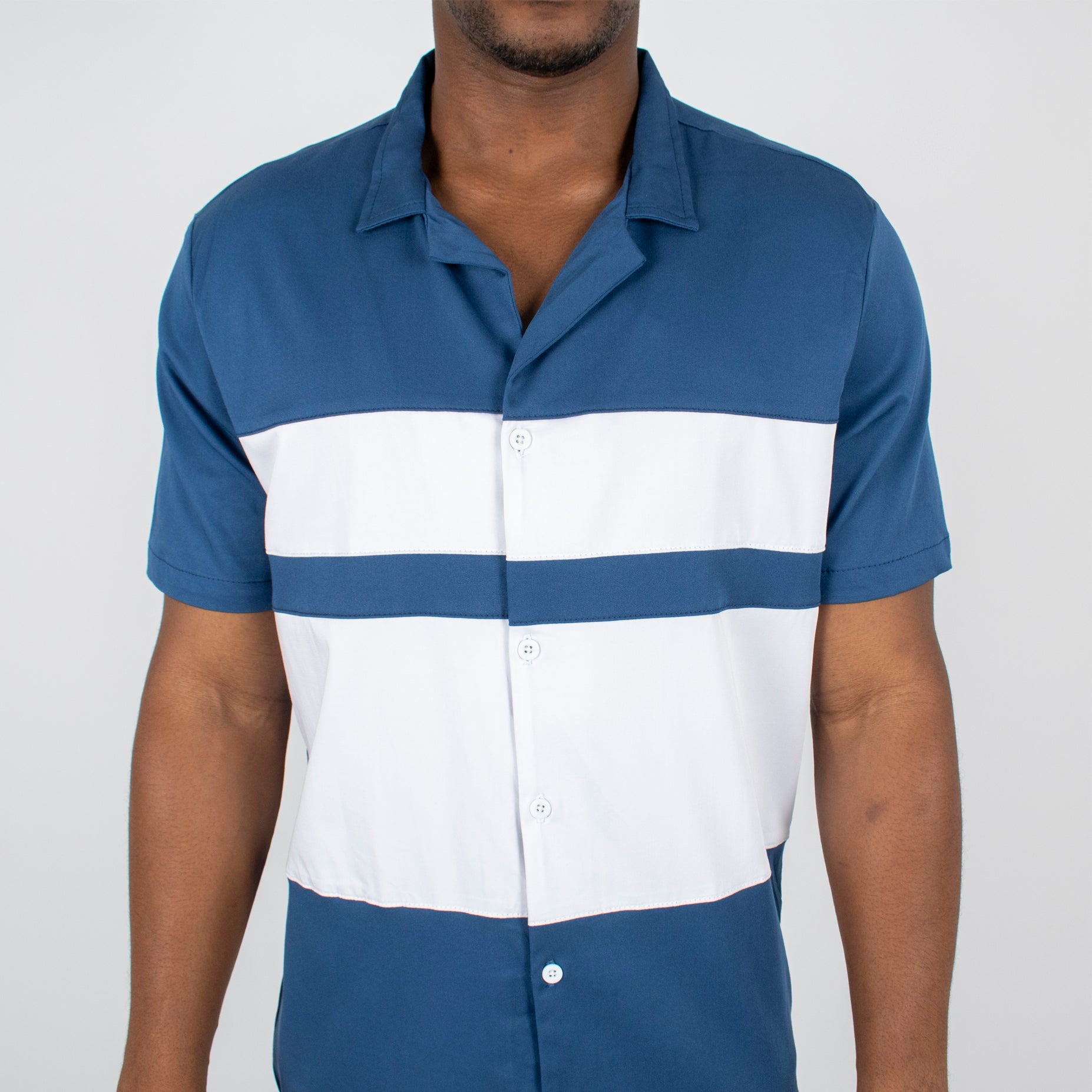 Camisa hombre cortes azul claro