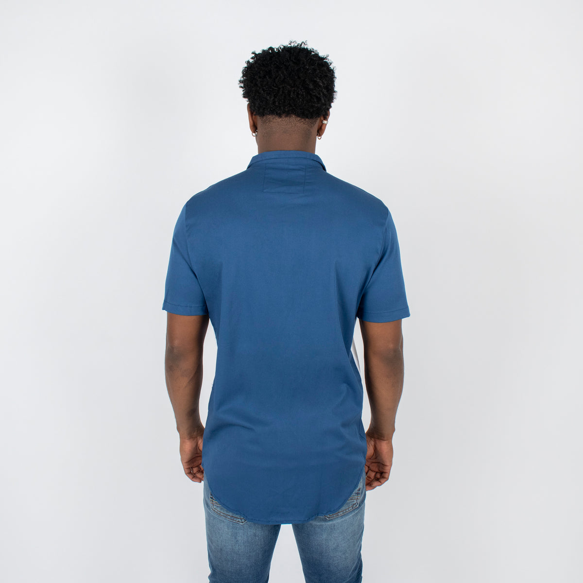 Camisa hombre cortes azul claro