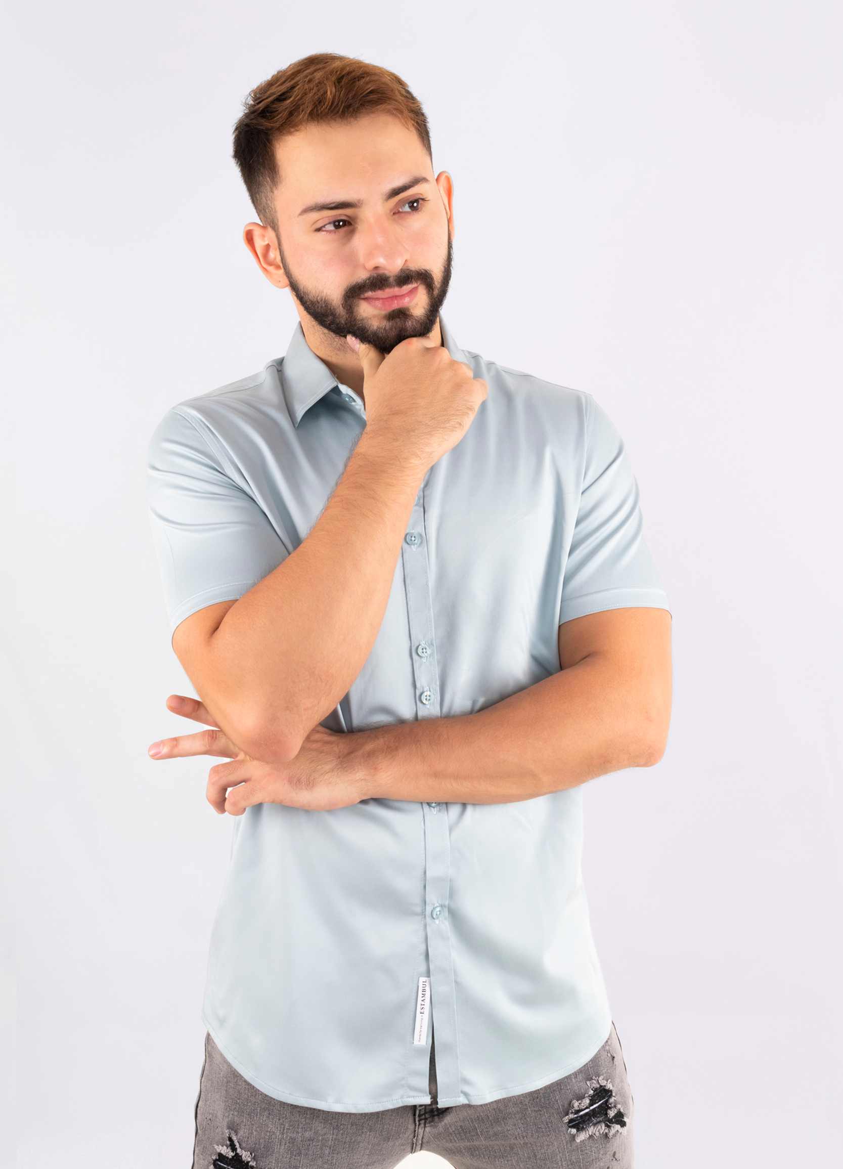 Camisa hombre cuello alto azul claro