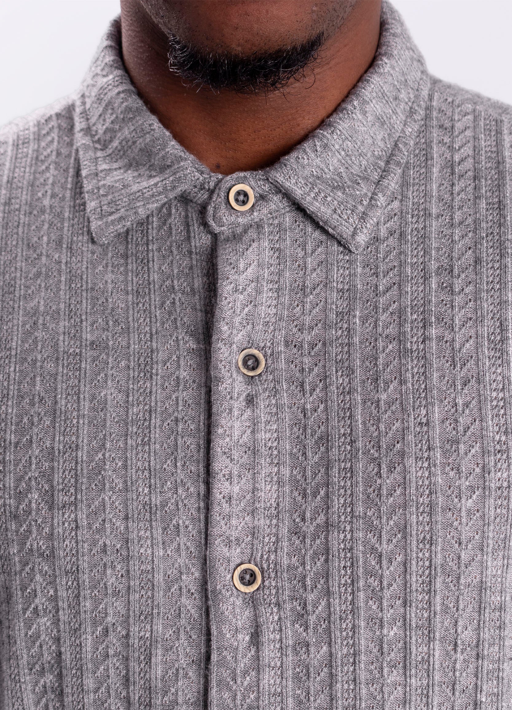 Camisa hombre Textura Cuello Alto