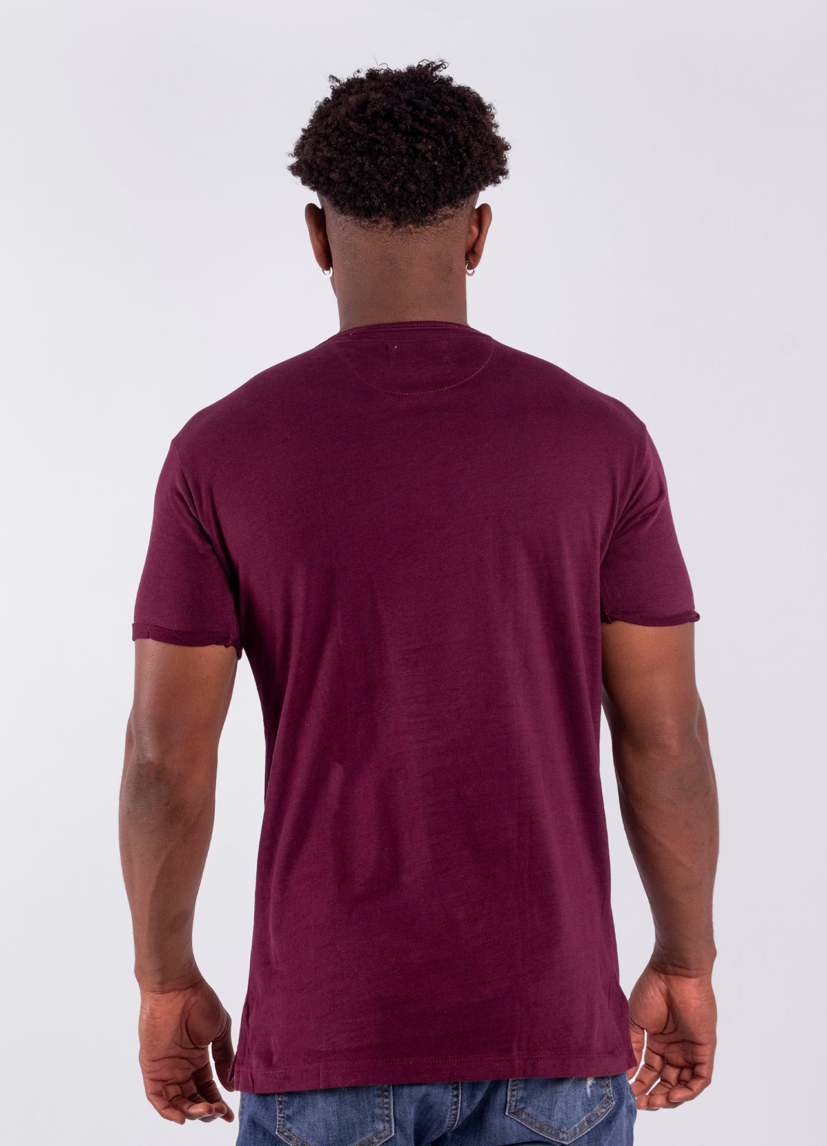 Camiseta hombre cartera UVA