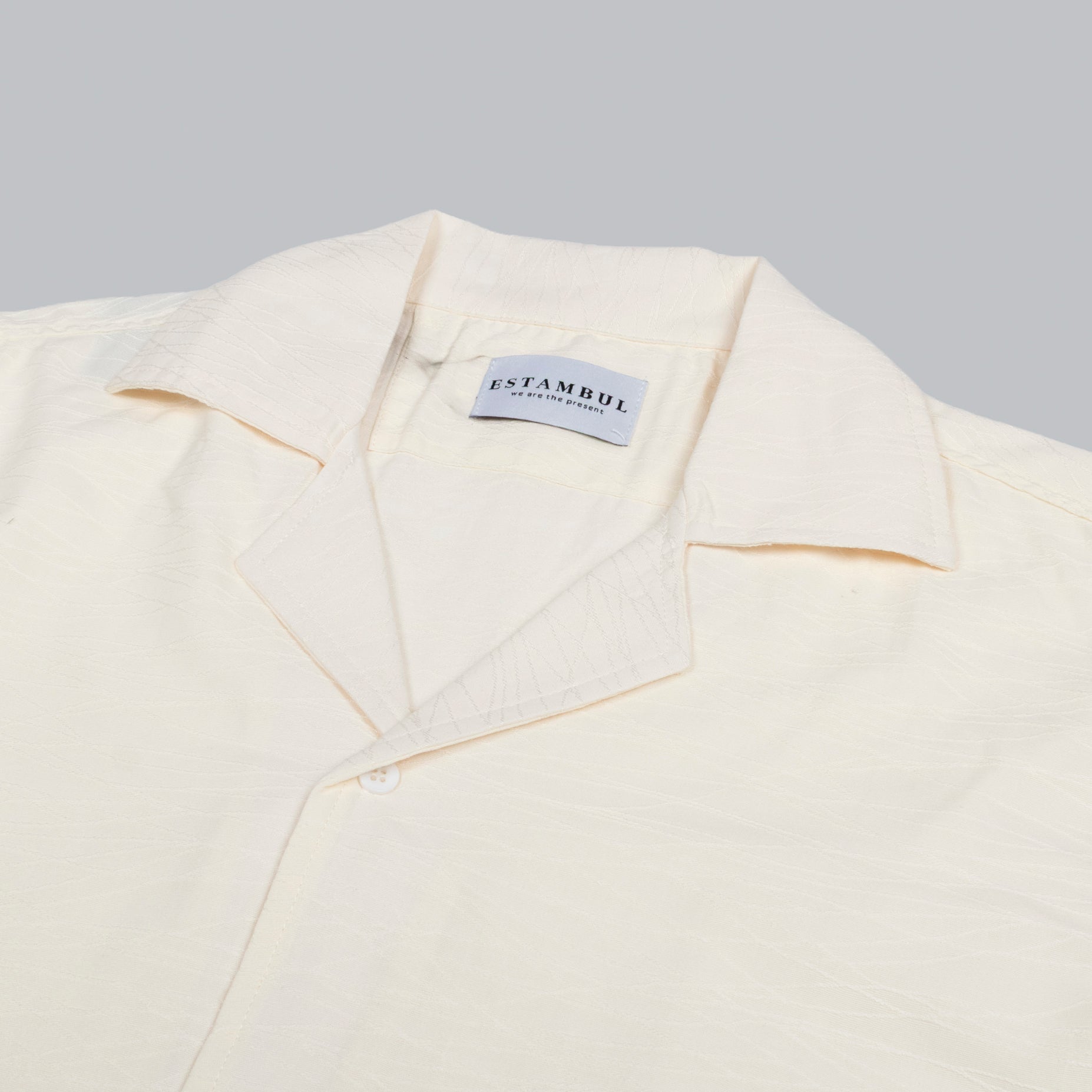 Camisa hombre textura cuello sport