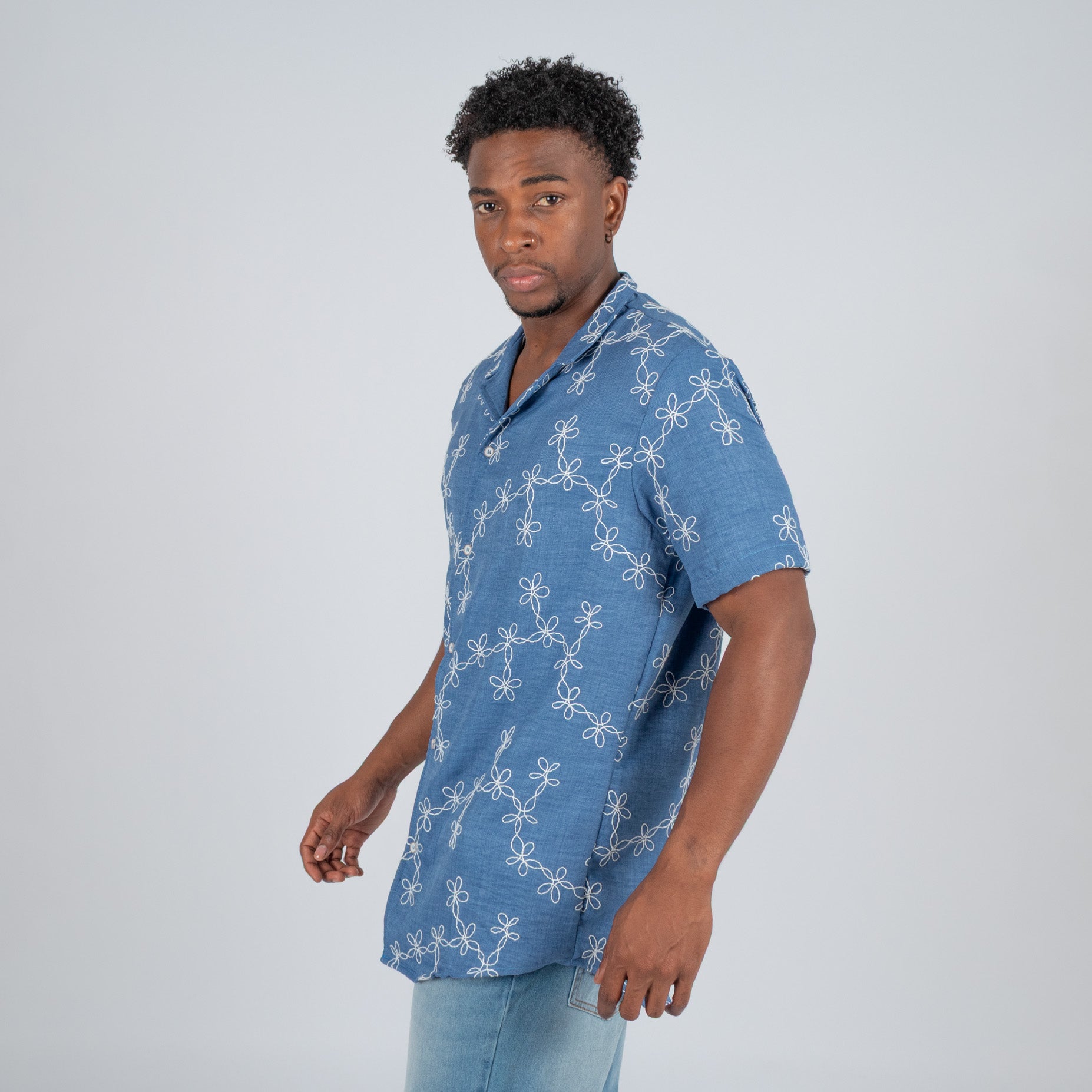 Camisa hombre textura flores azul