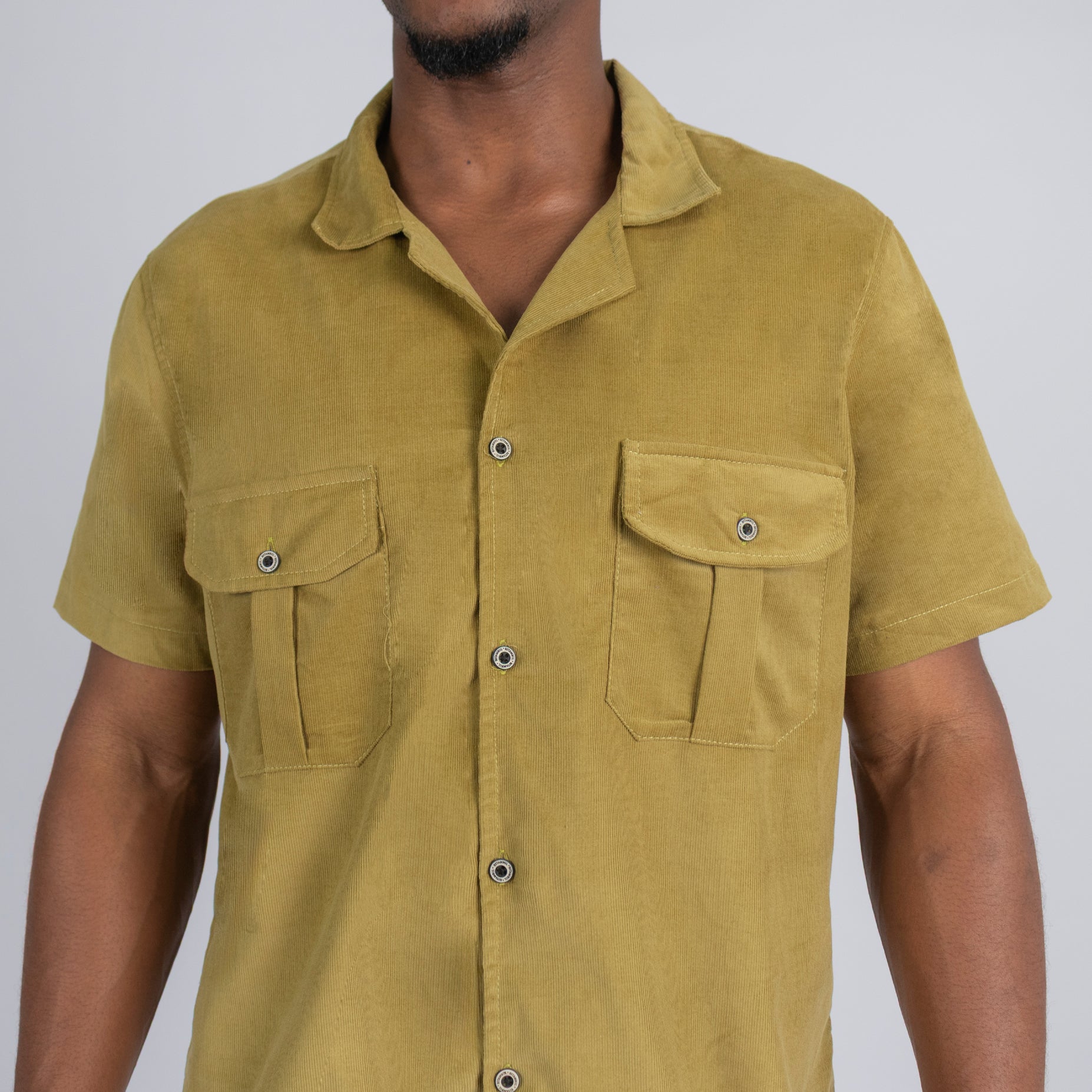 Camisa adulto basica cuello verde