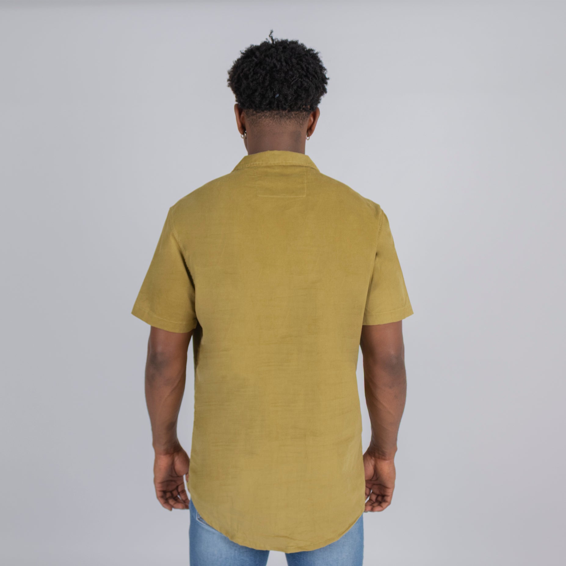 Camisa adulto basica cuello verde