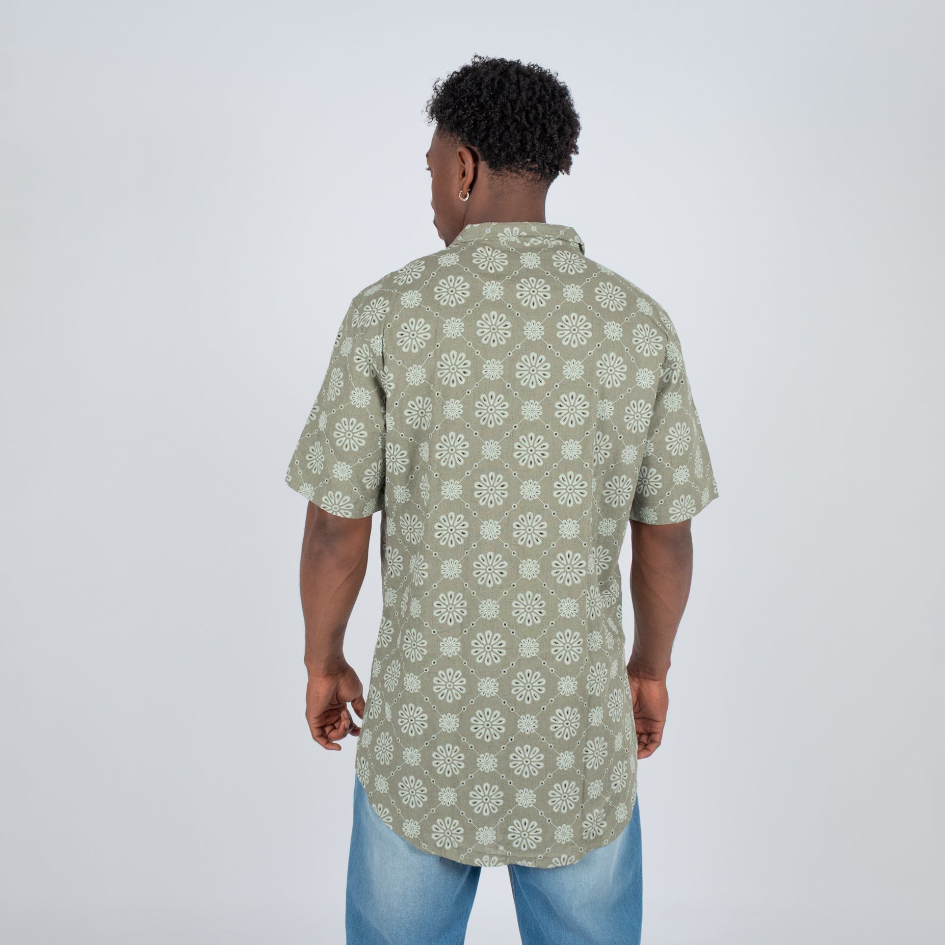 Camisa hombre textura flores verde
