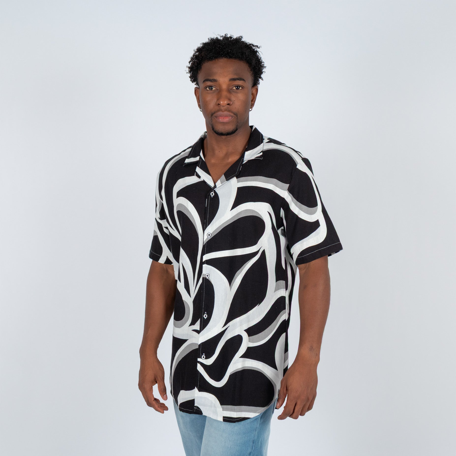 Camisa hombre textura flores negra