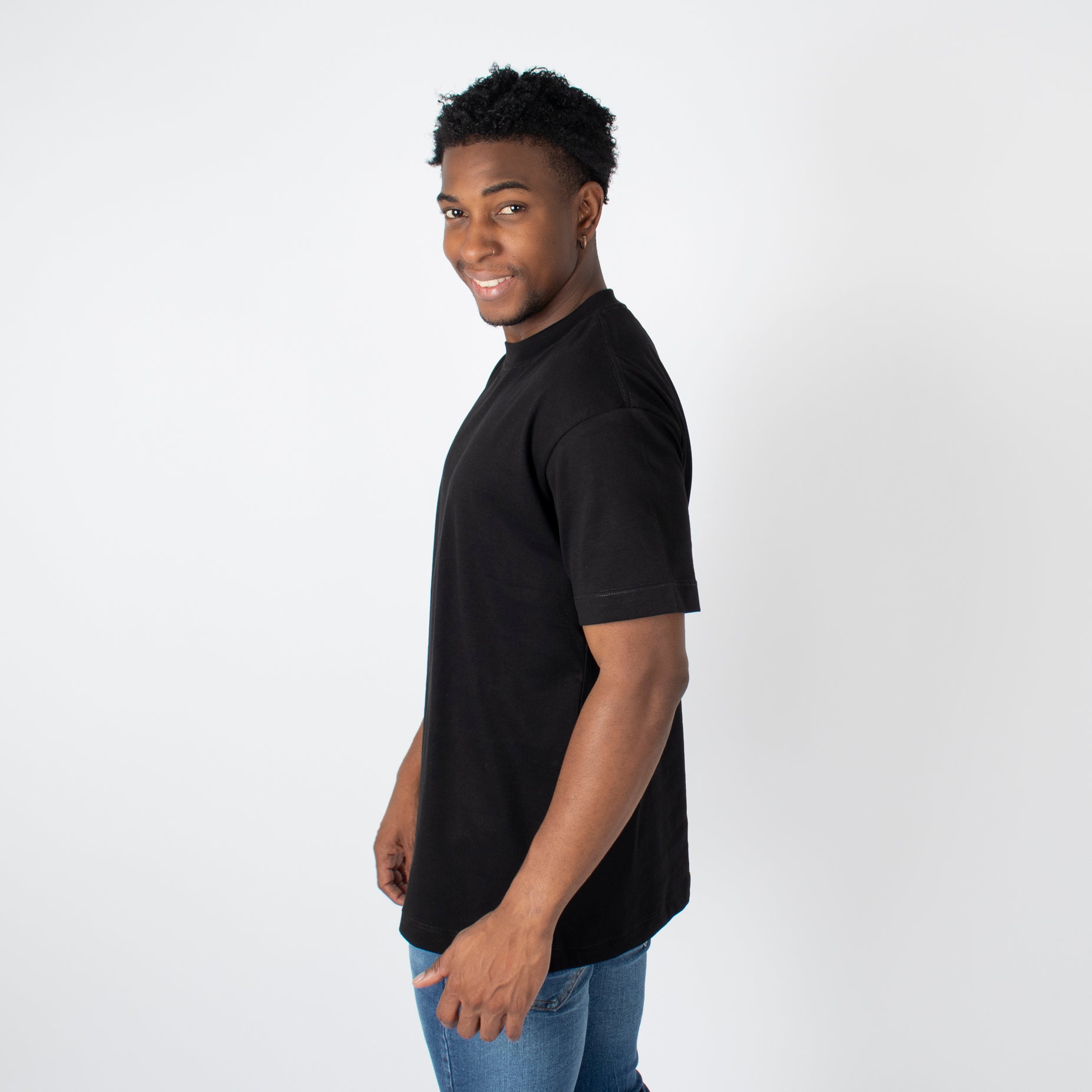 Camiseta hombre basica negra