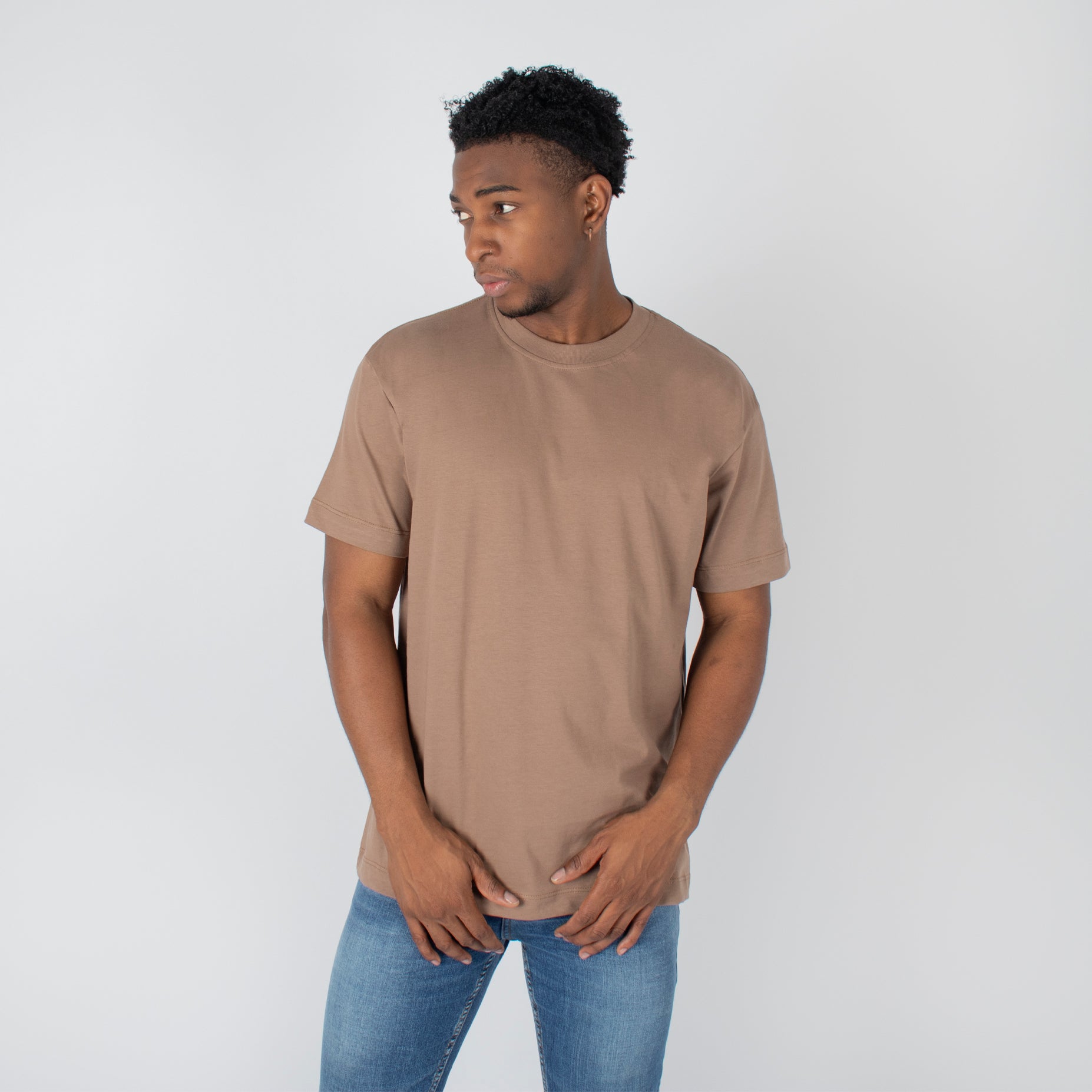 Camiseta hombre basica cafe