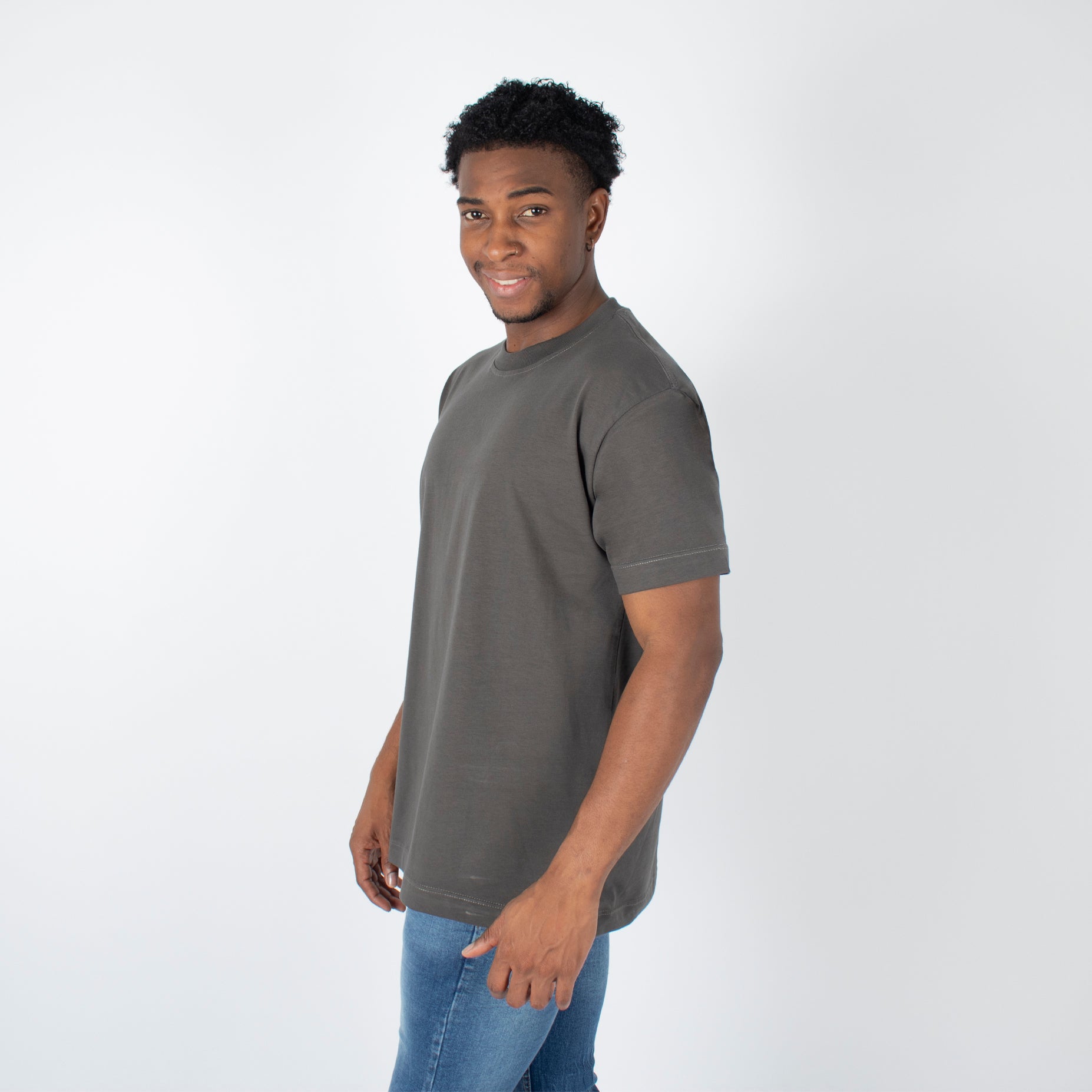 Camiseta hombre basica gris oscuro