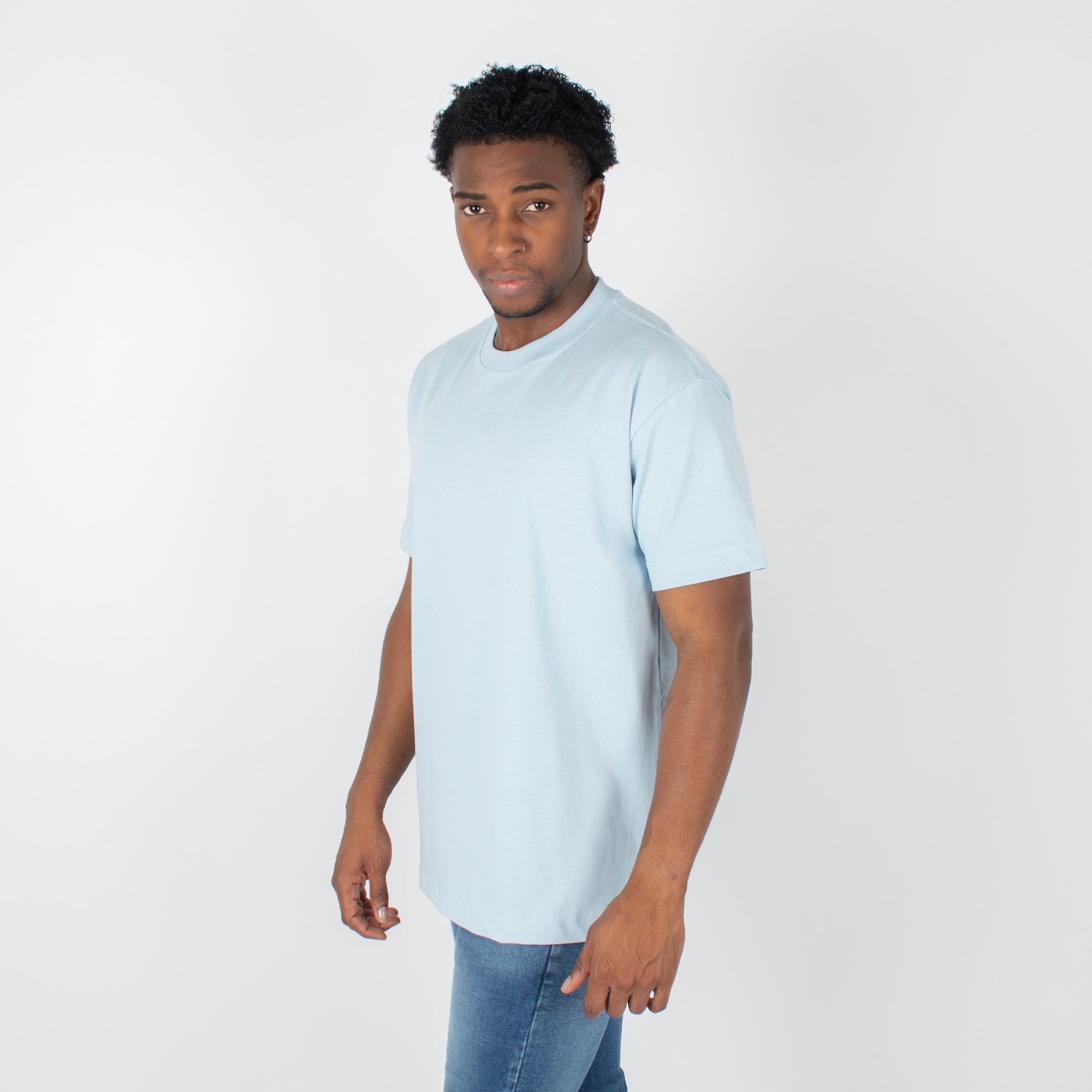 Camiseta hombre basica azul cielo