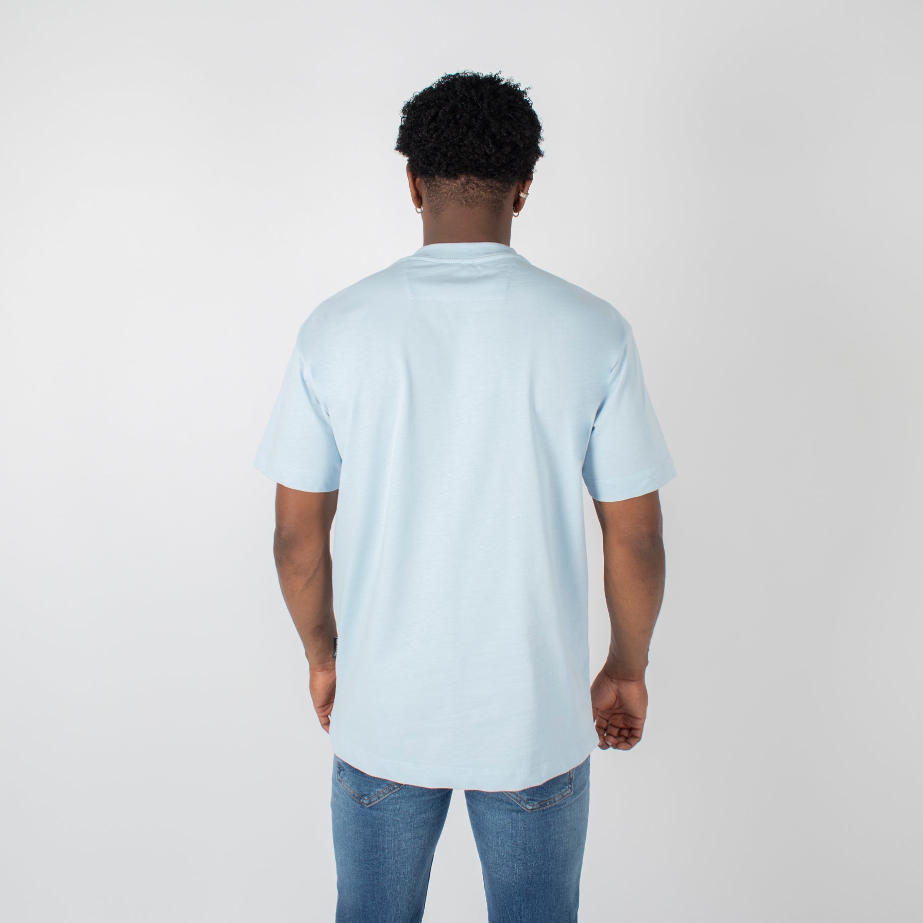 Camiseta hombre basica azul cielo