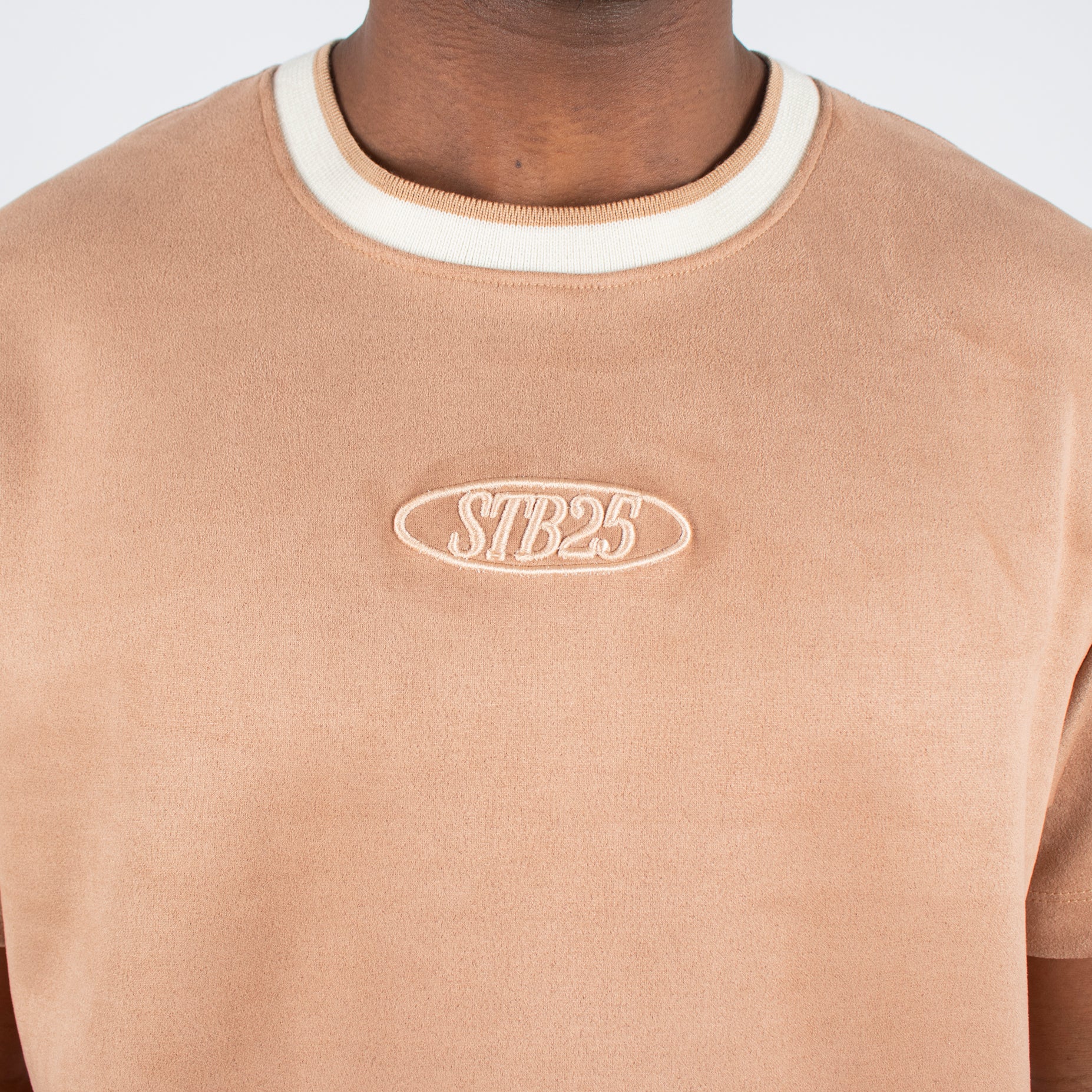 Camiseta hombre R. Bordada legend