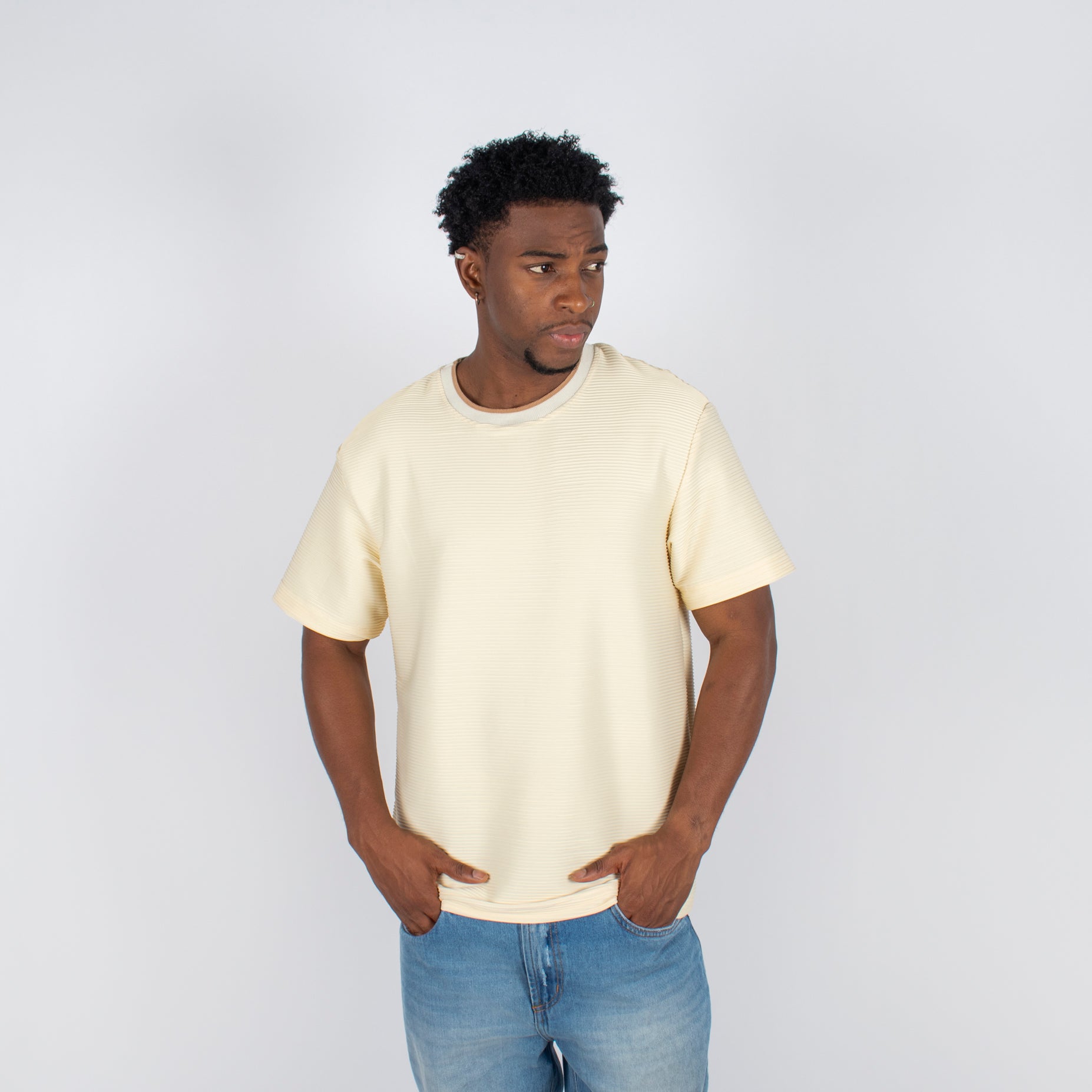 Camiseta hombre basica  textura crema