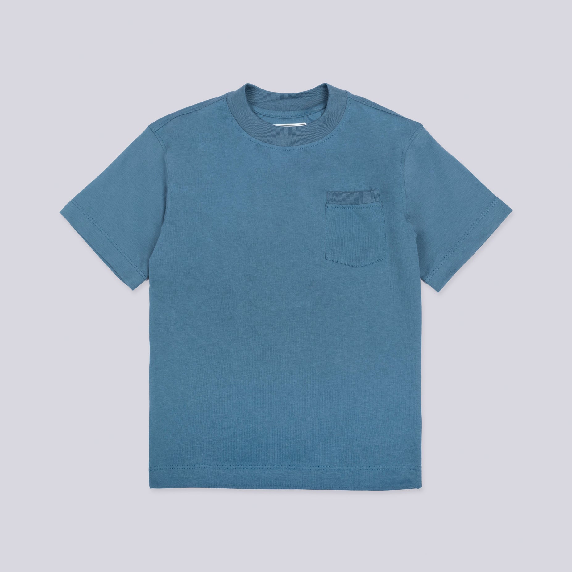 Camiseta básica niño bolsillo azul