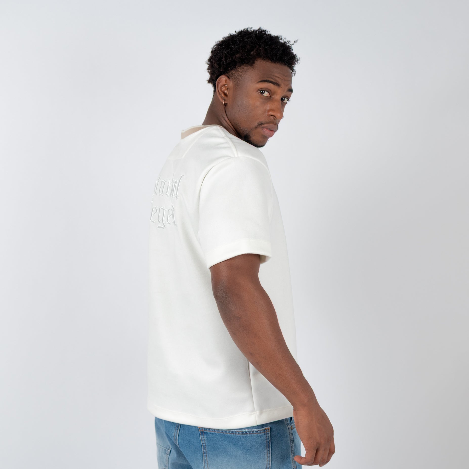 Camiseta hombre bordada Legend