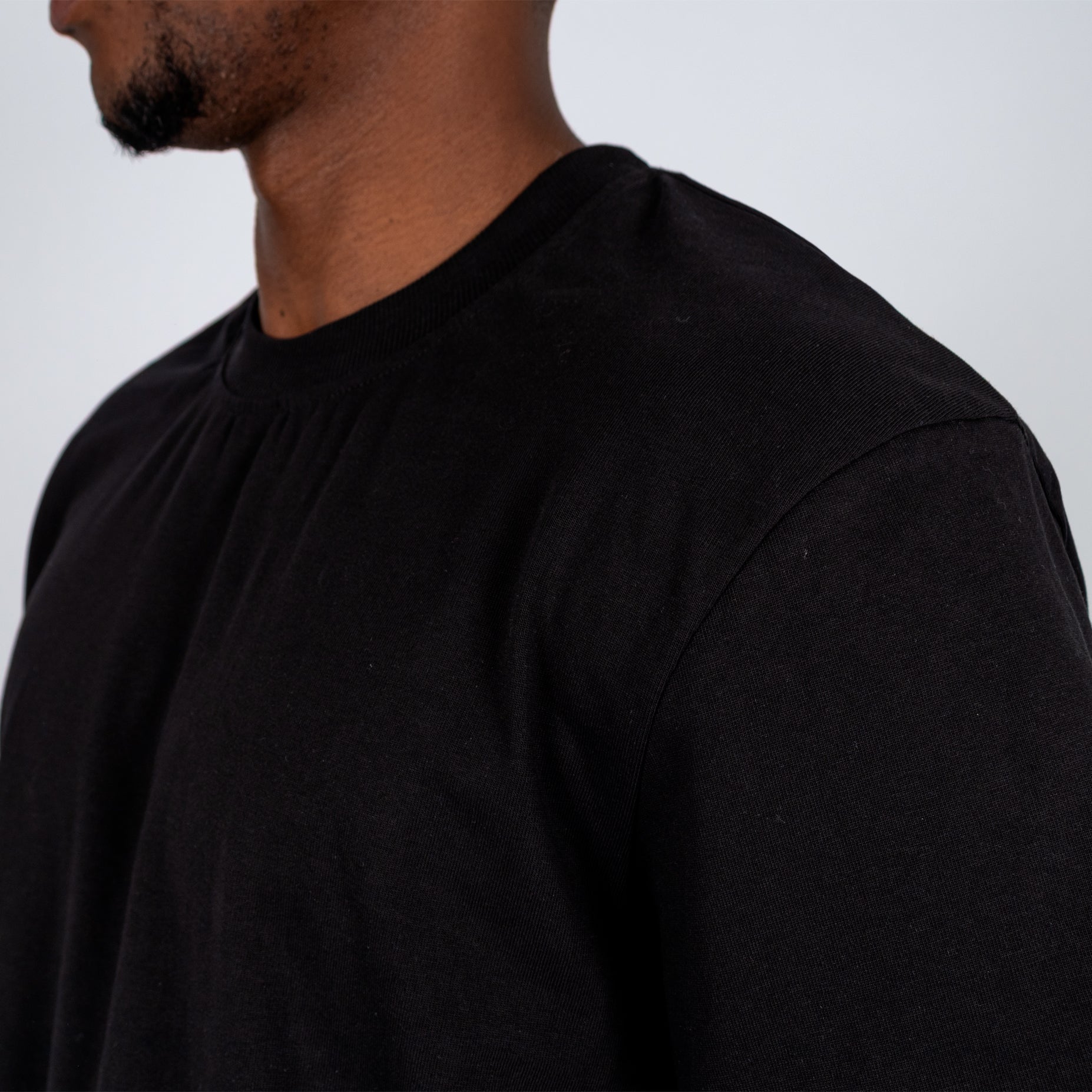 Camiseta hombre basica negra