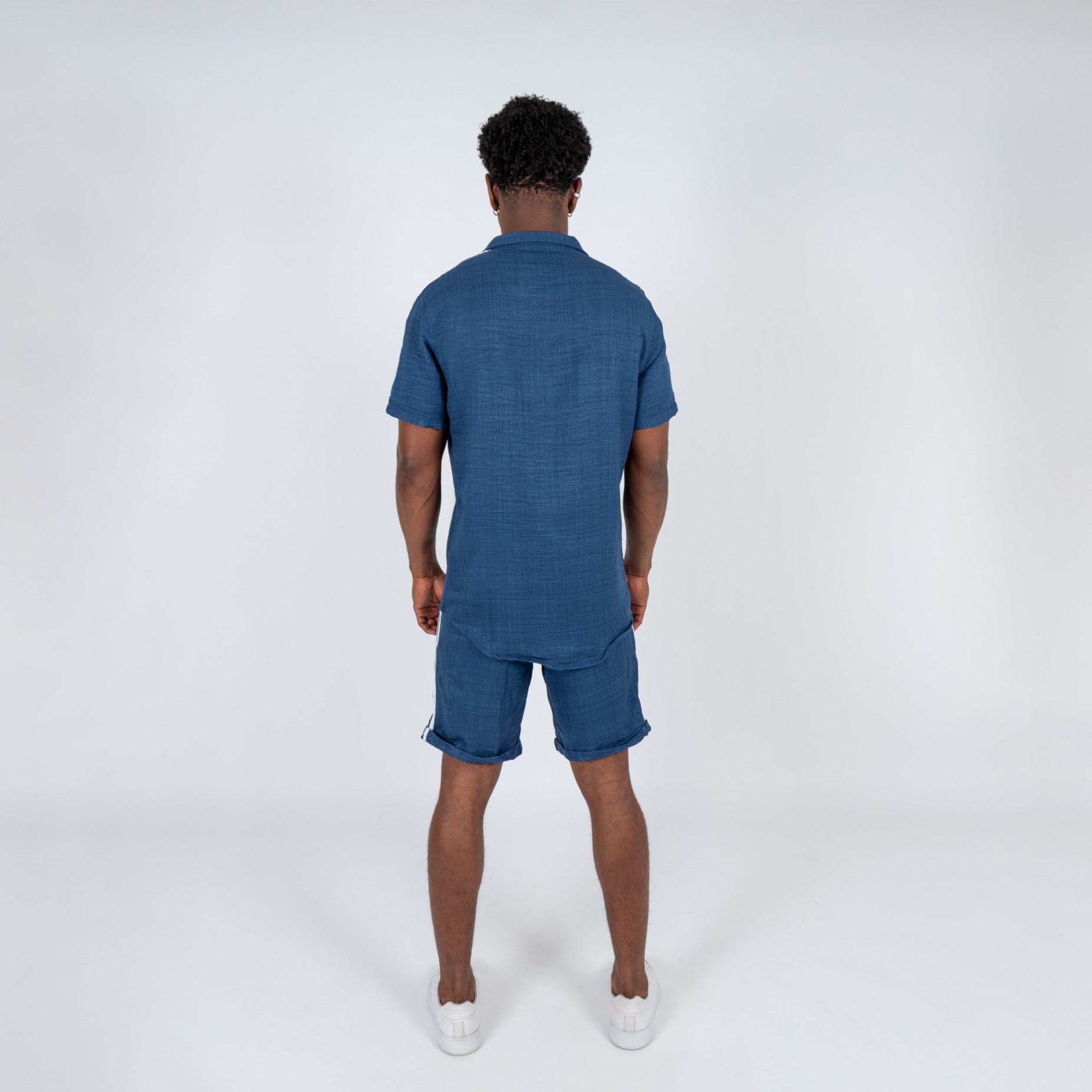 Conjunto hombre lineas azul