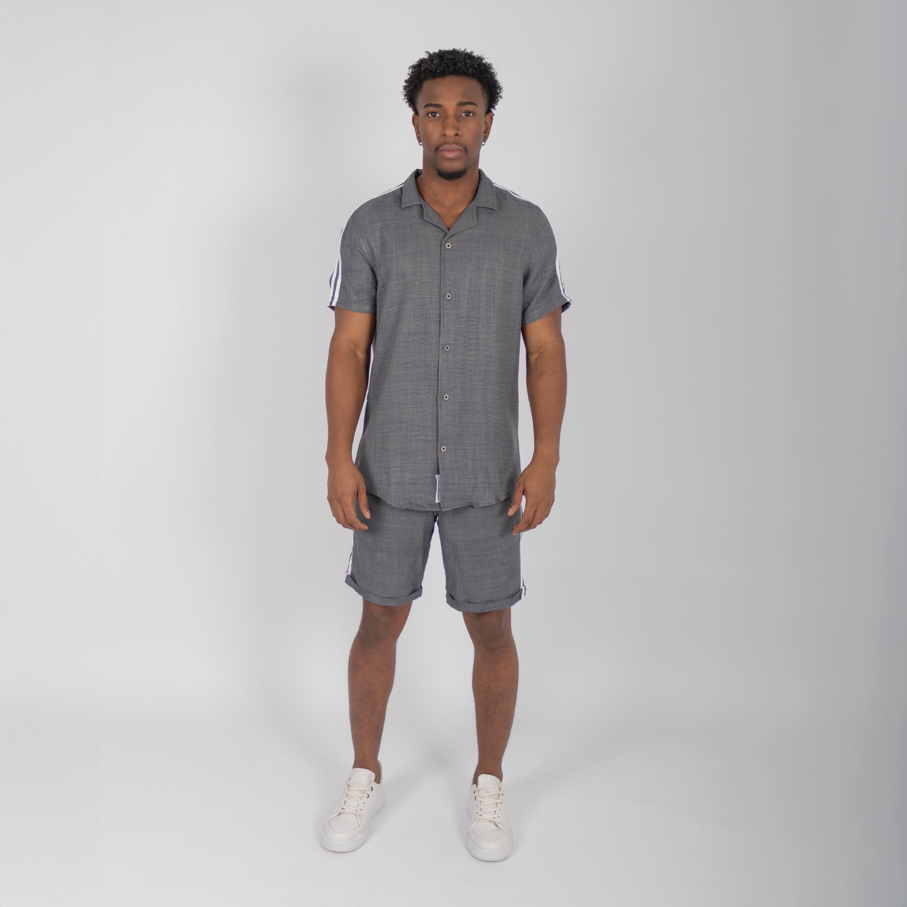 Conjunto hombre lineas